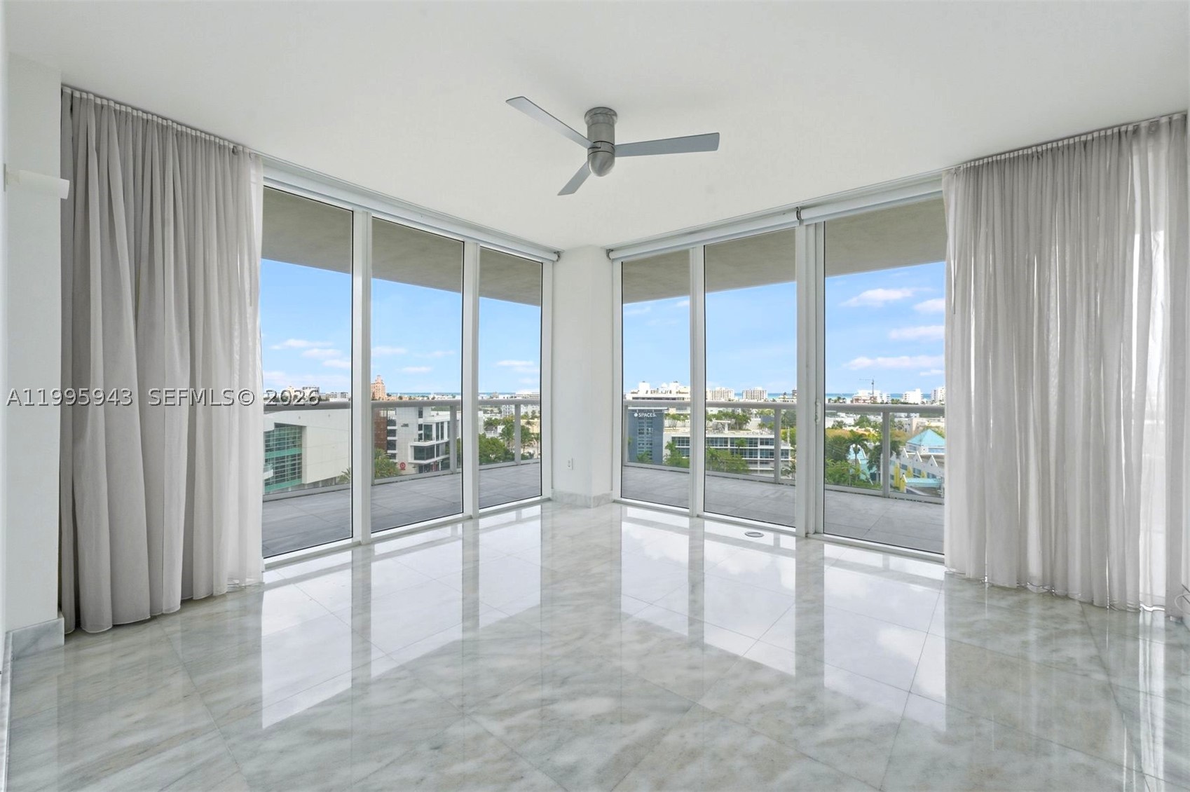 450 Alton Rd #910, Miami Beach FL 33139