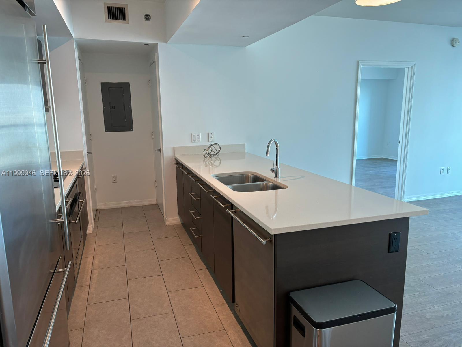 55 SE 6th St #2005, Miami FL 33131