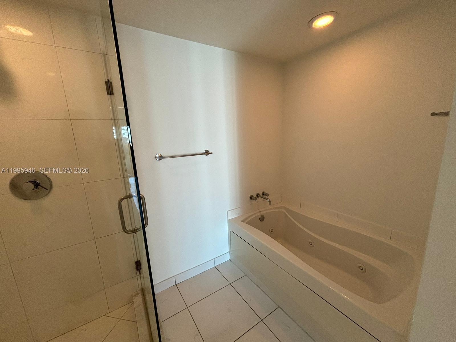 55 SE 6th St #2005, Miami FL 33131
