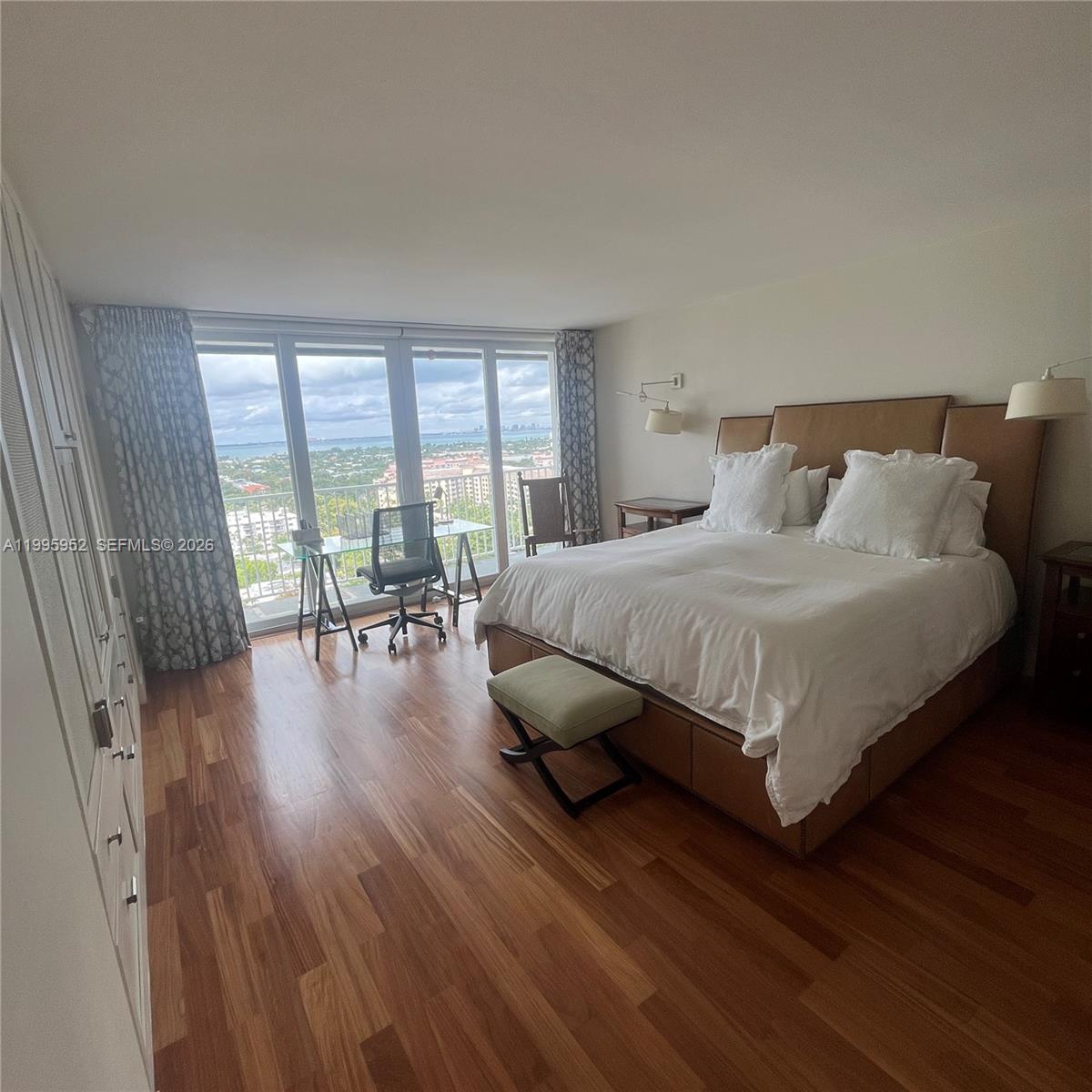 881 Ocean Dr #18B, Key Biscayne FL 33149