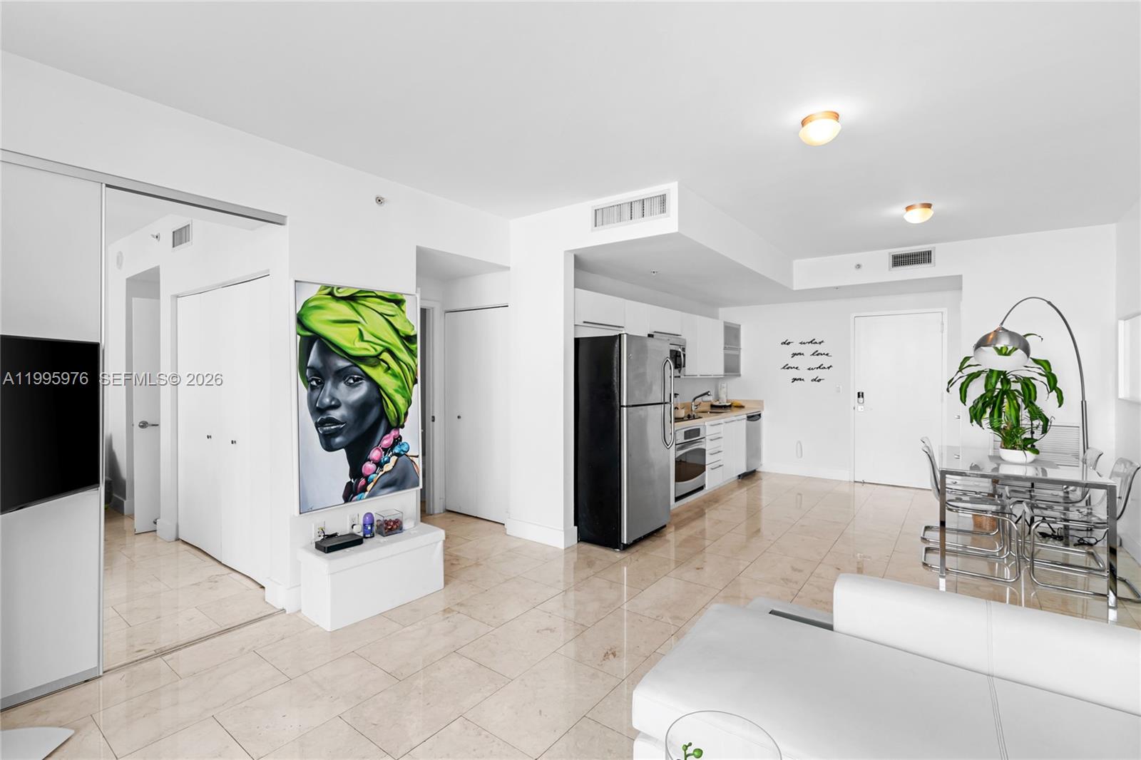 90 SW 3rd St #1209, Miami FL 33130