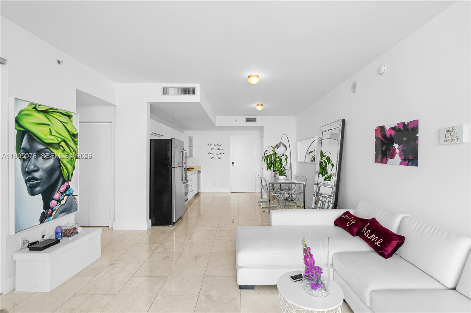 90 SW 3rd St #1209, Miami FL 33130