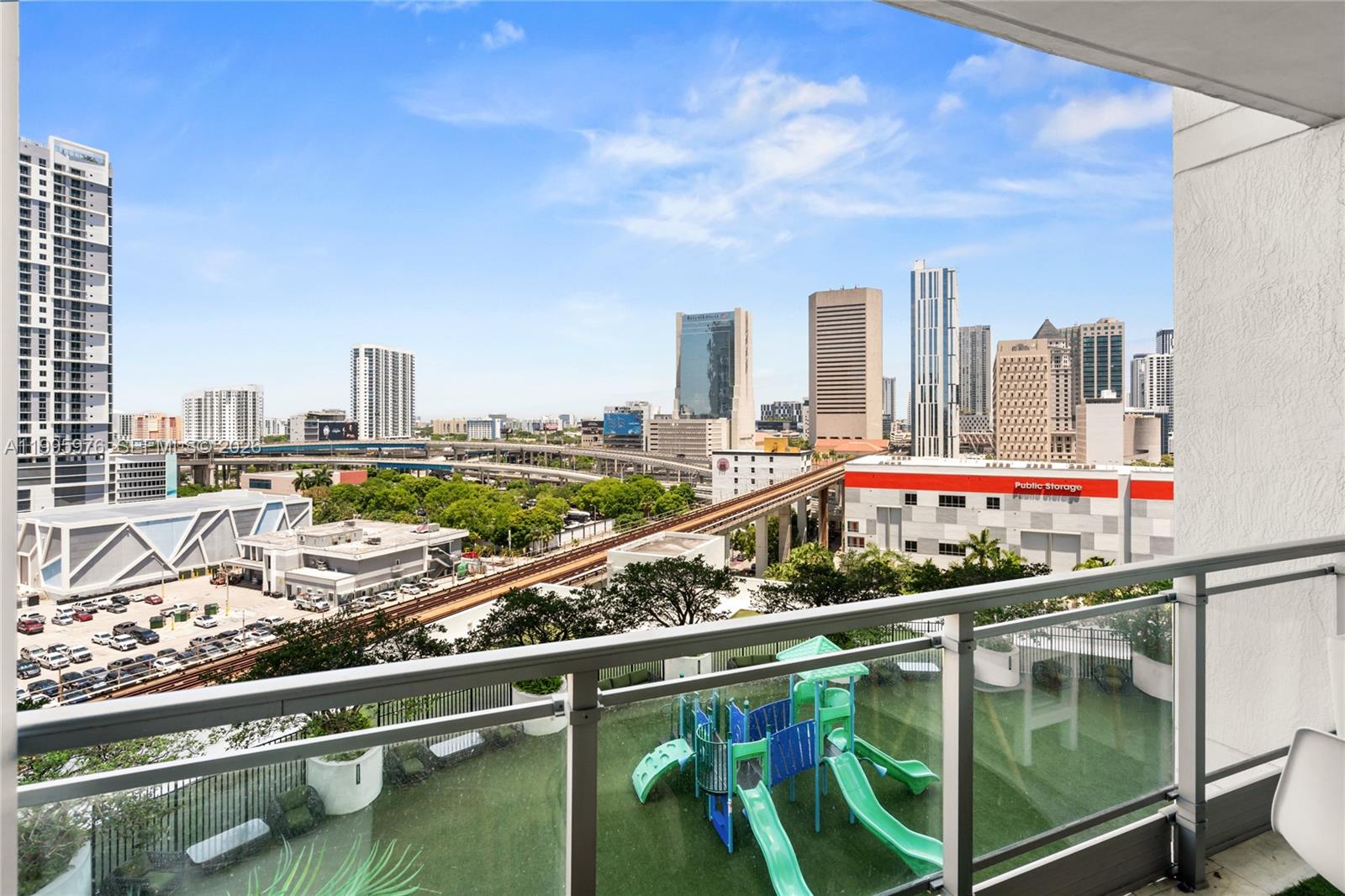 90 SW 3rd St #1209, Miami FL 33130