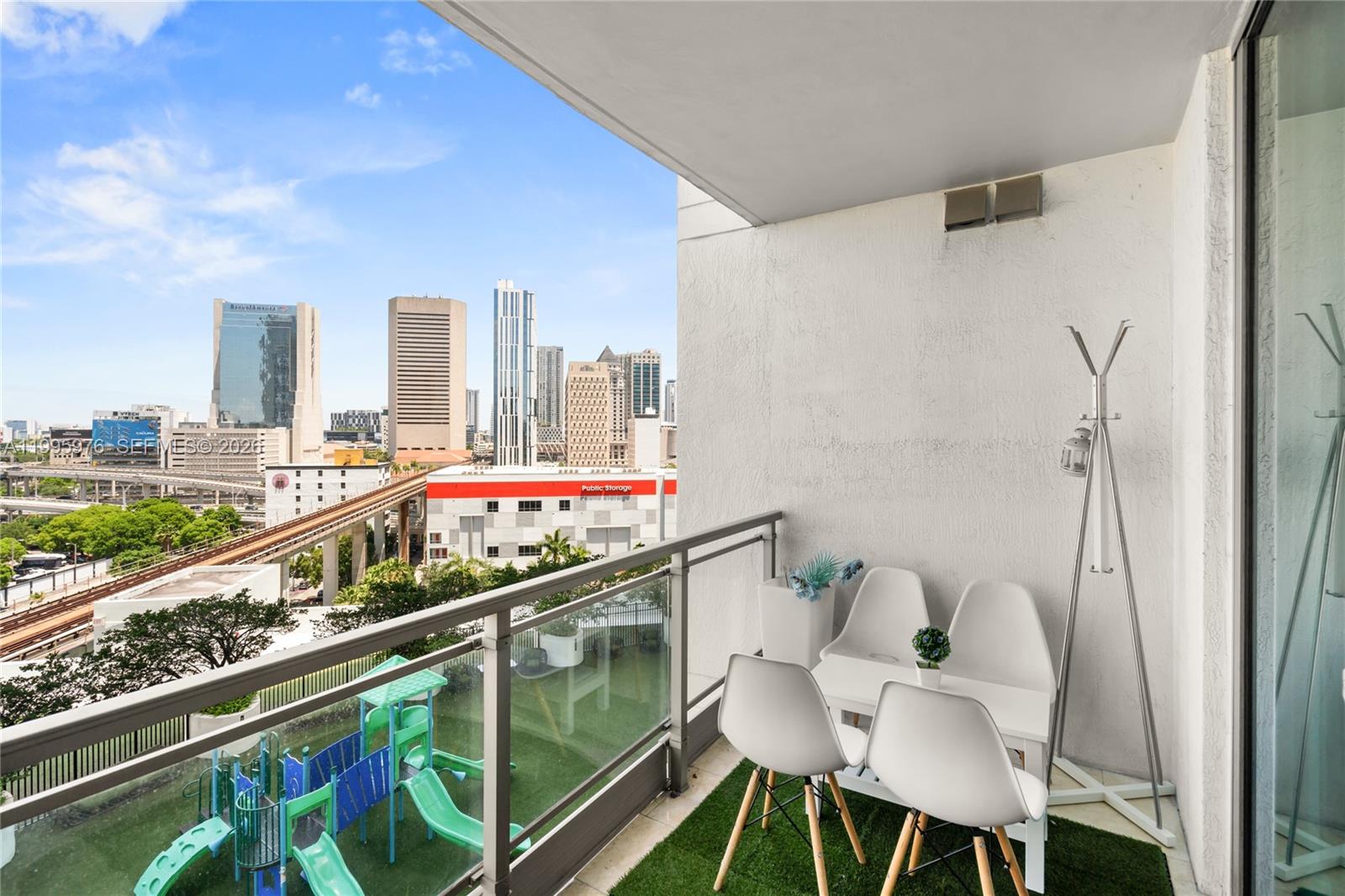 90 SW 3rd St #1209, Miami FL 33130