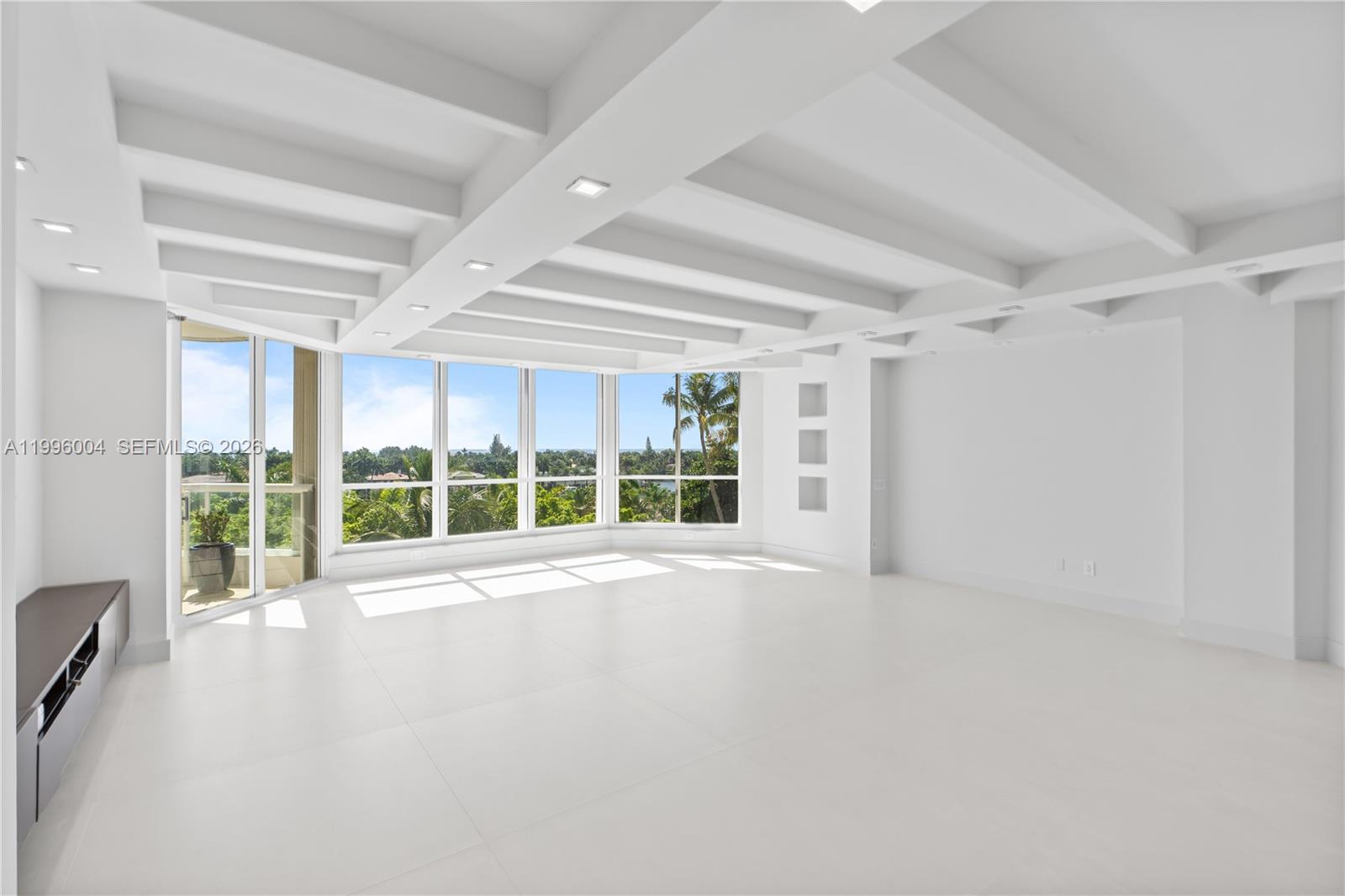 21150 Point Pl #701, Aventura FL 33180