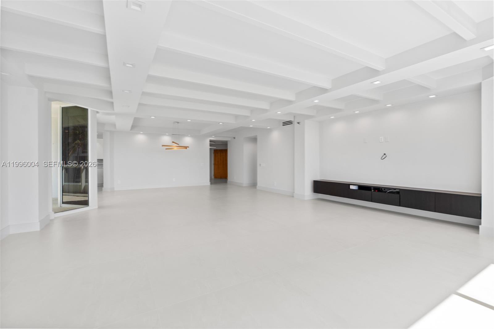 21150 Point Pl #701, Aventura FL 33180