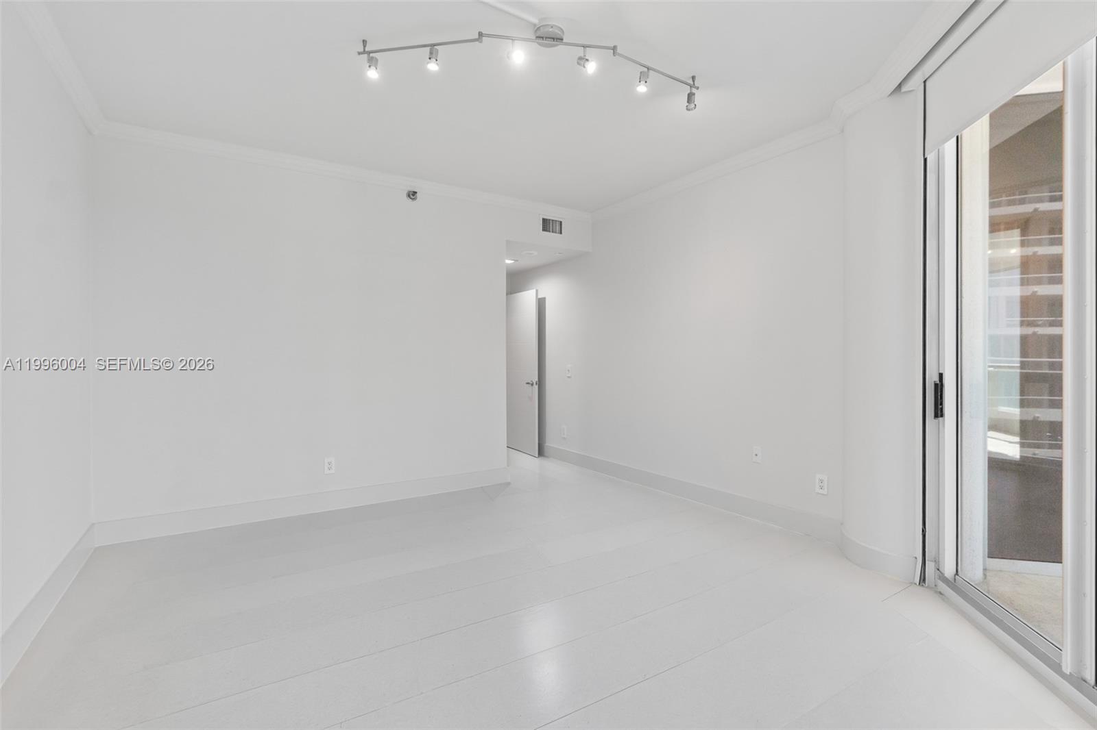 21150 Point Pl #701, Aventura FL 33180