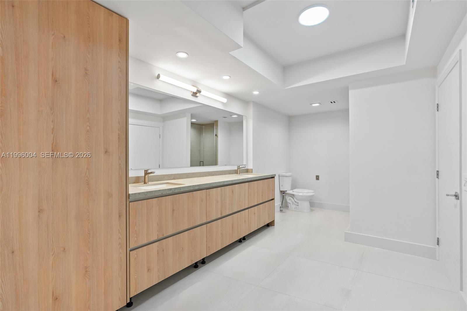 21150 Point Pl #701, Aventura FL 33180