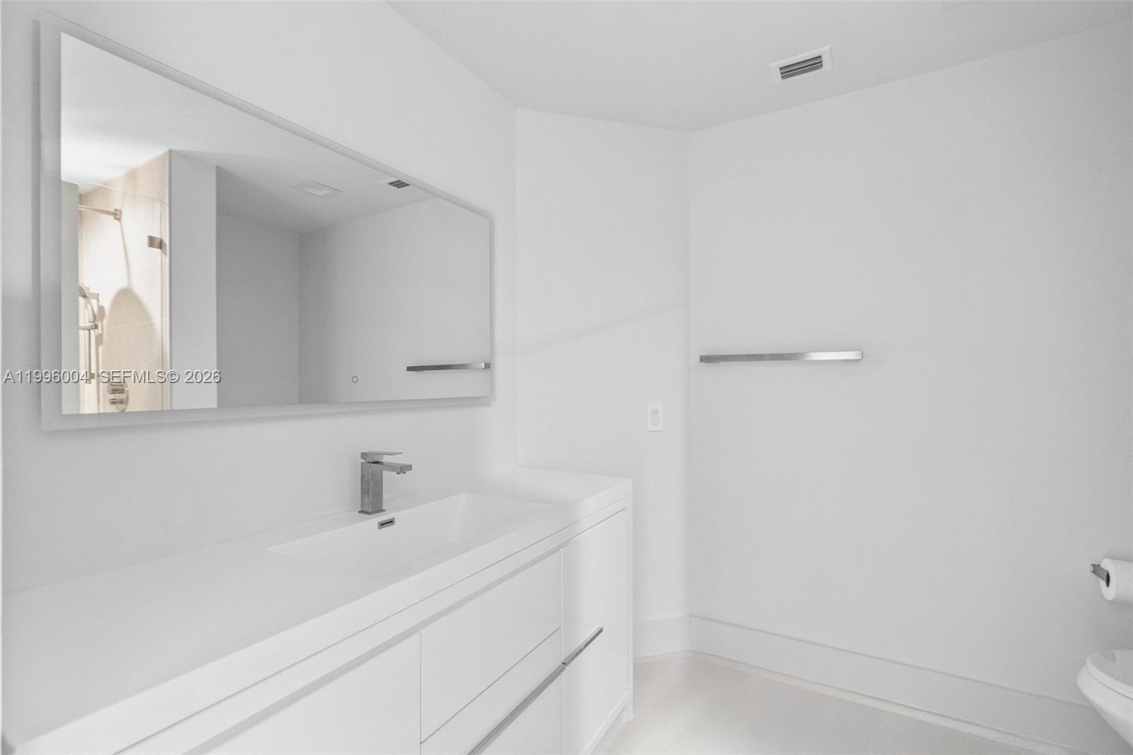 21150 Point Pl #701, Aventura FL 33180
