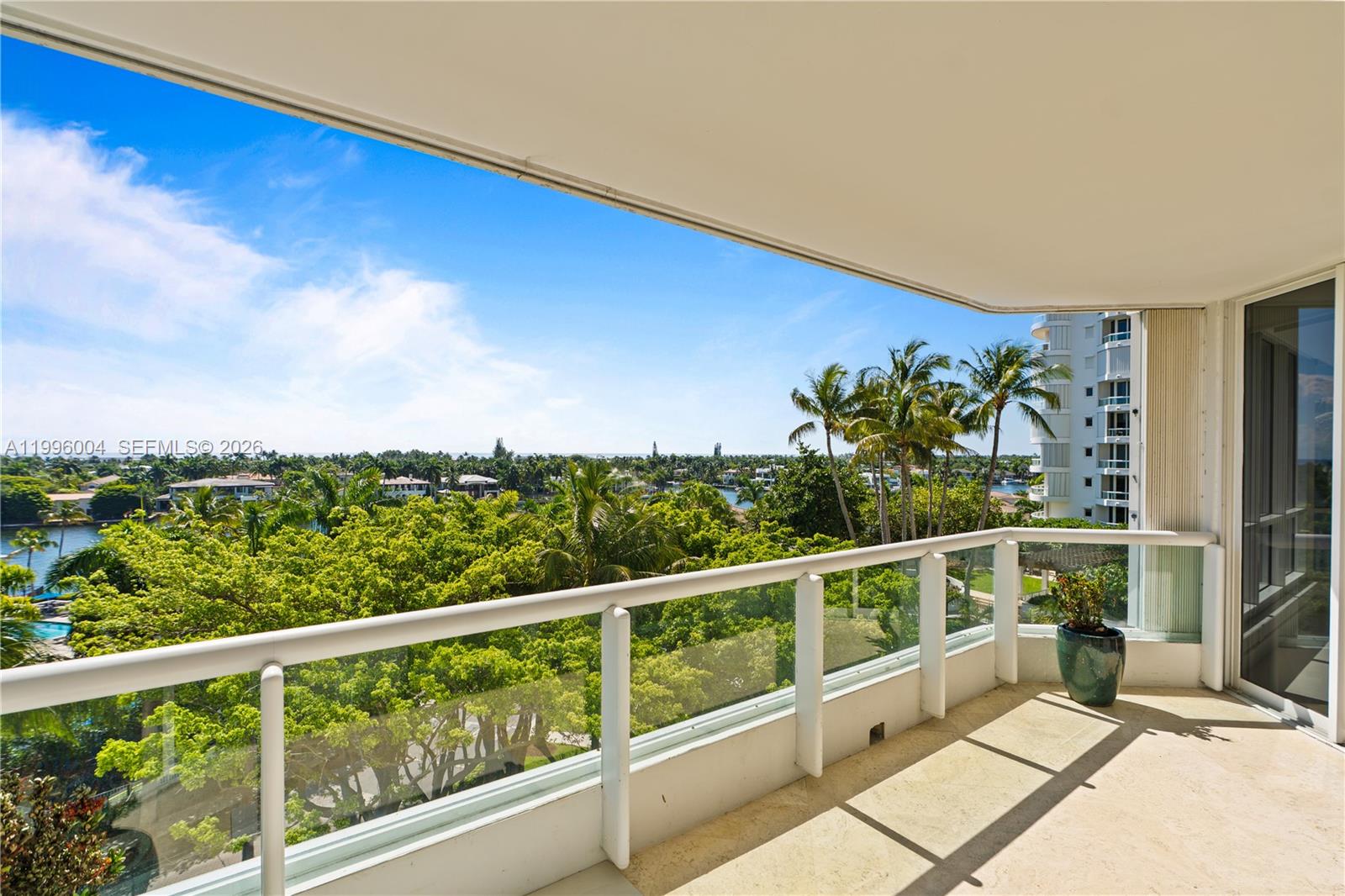 21150 Point Pl #701, Aventura FL 33180