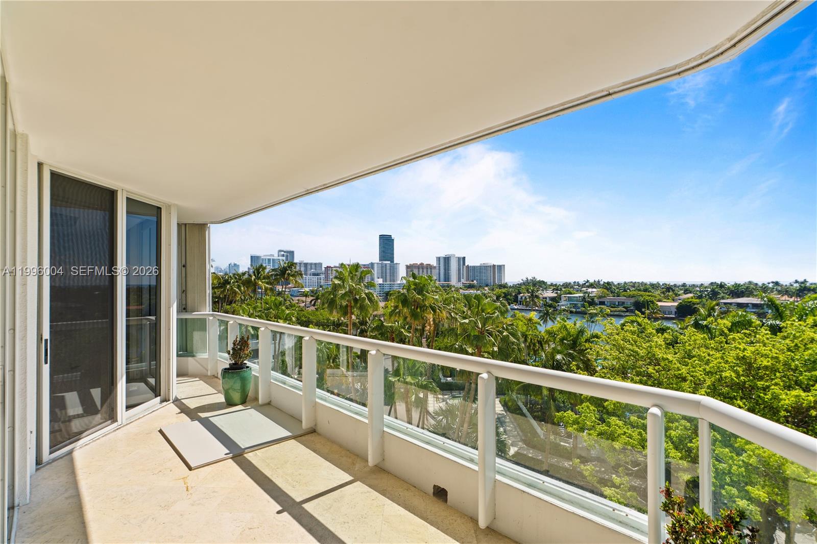 21150 Point Pl #701, Aventura FL 33180