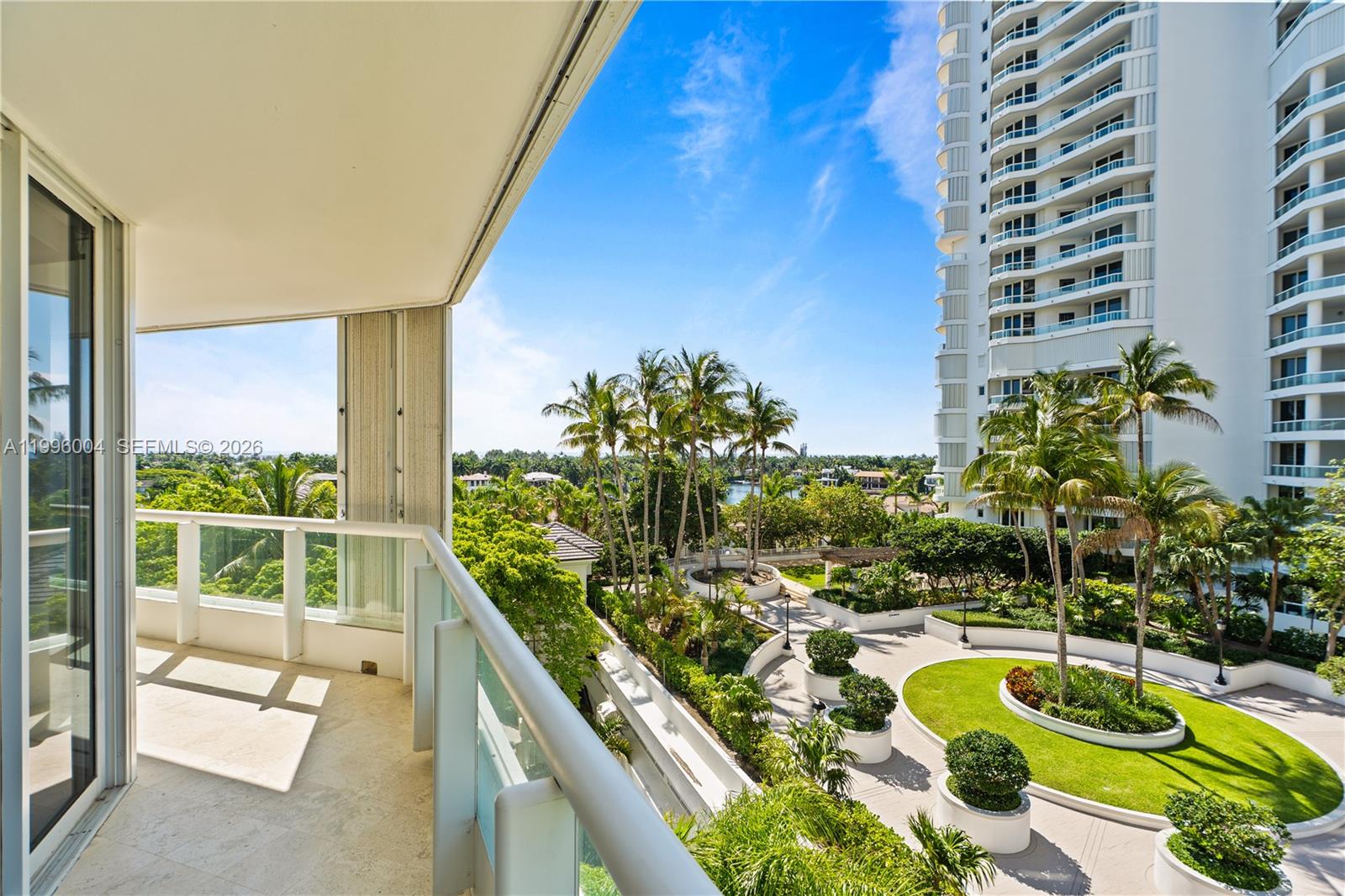 21150 Point Pl #701, Aventura FL 33180