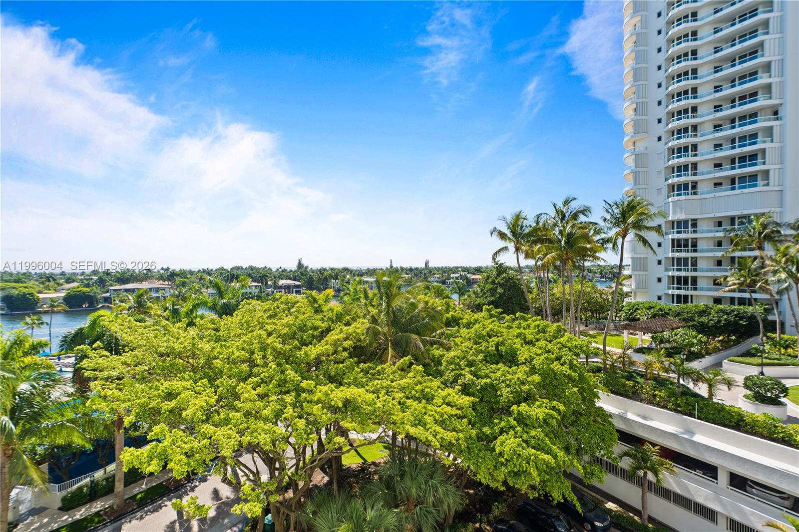 21150 Point Pl #701, Aventura FL 33180