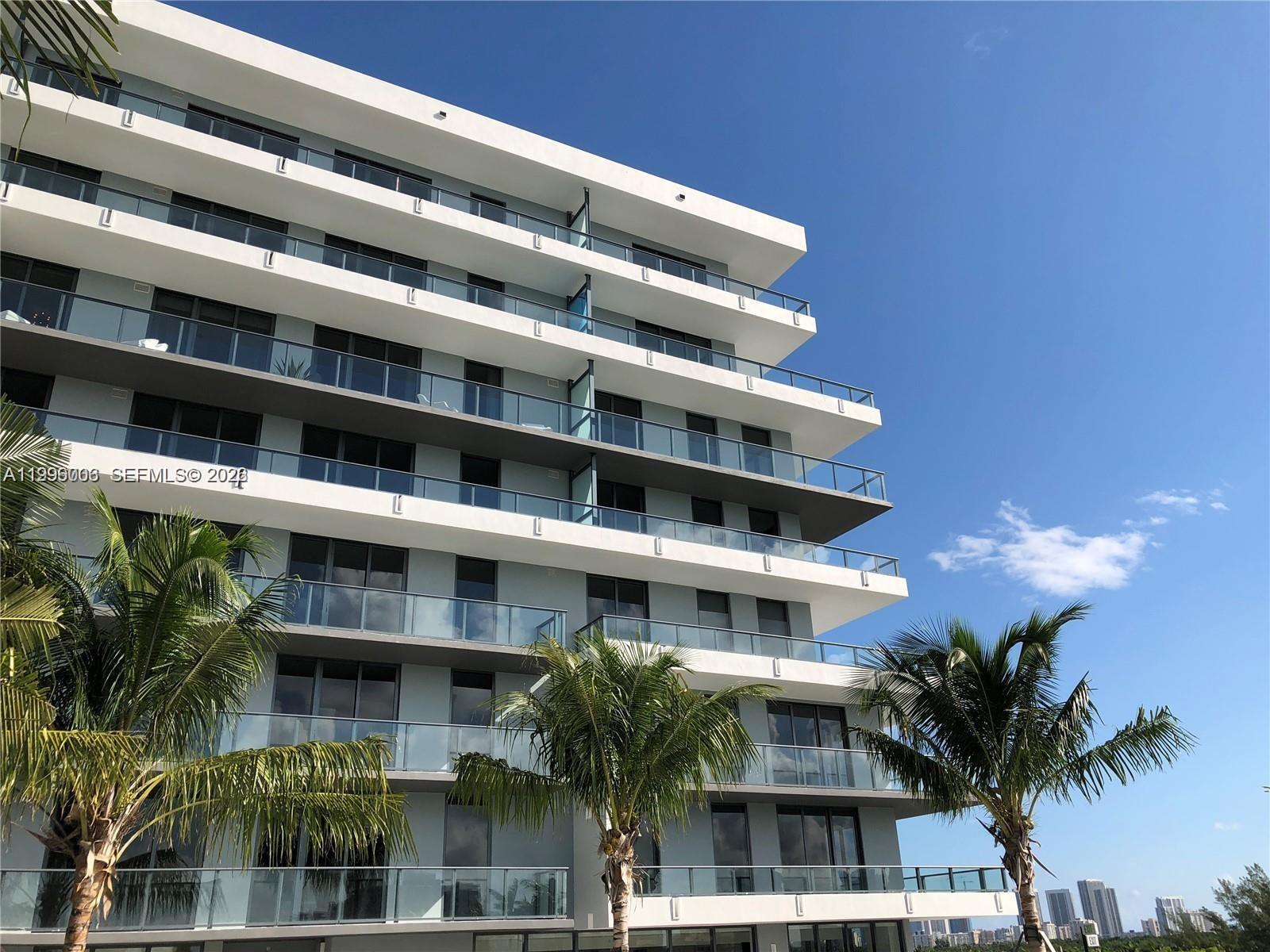 2960 NE 207th St #1101, Aventura FL 33180