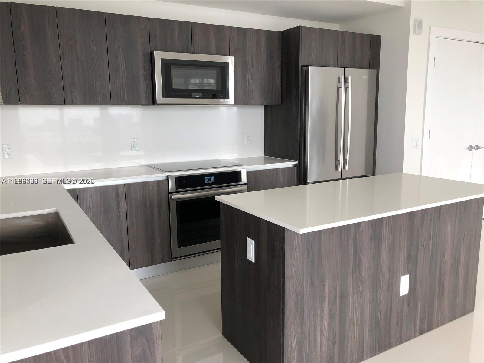 2960 NE 207th St #1101, Aventura FL 33180