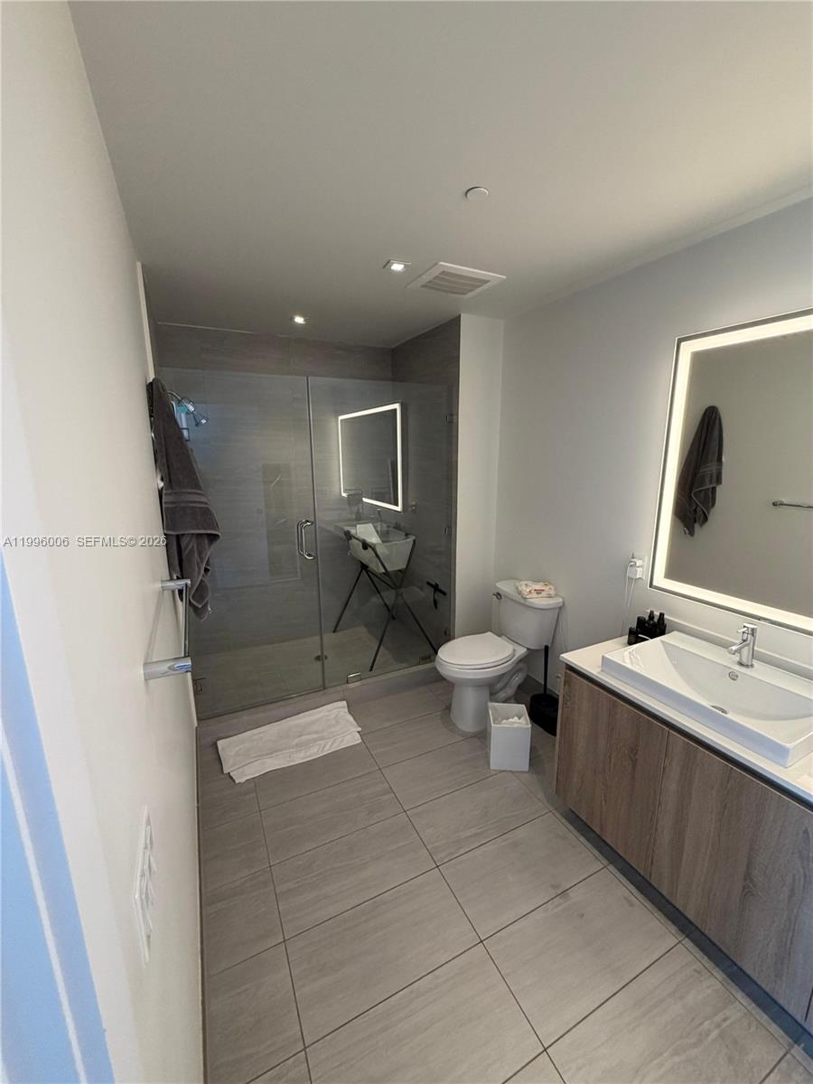 2960 NE 207th St #1101, Aventura FL 33180