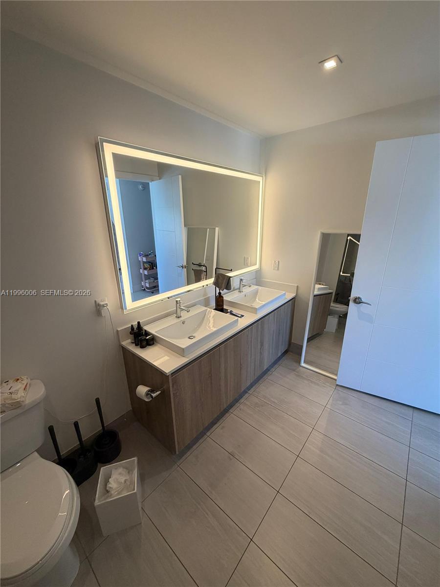 2960 NE 207th St #1101, Aventura FL 33180