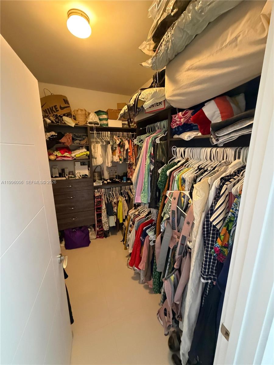 2960 NE 207th St #1101, Aventura FL 33180