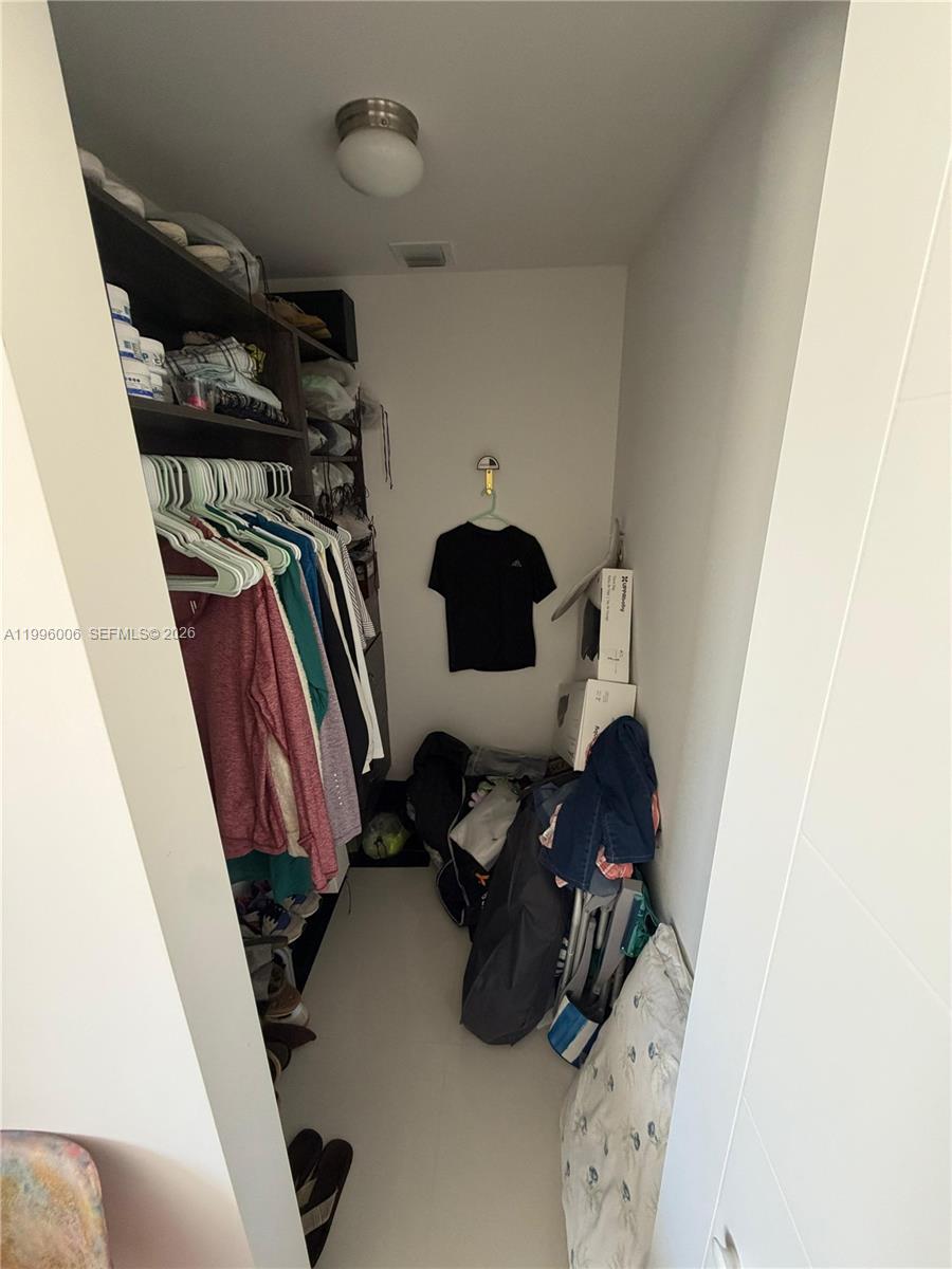 2960 NE 207th St #1101, Aventura FL 33180