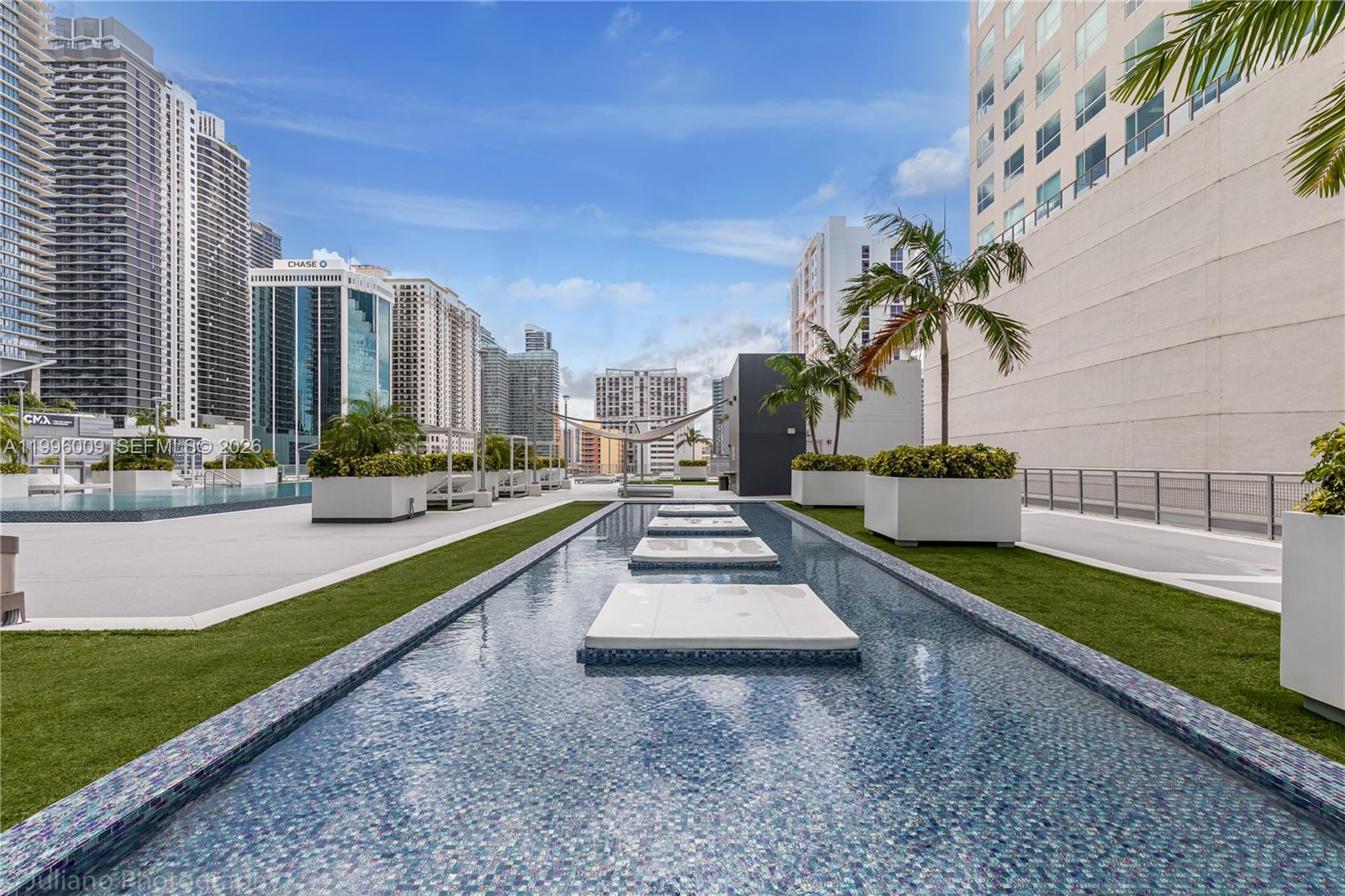 690 SW 1st Ct #1017, Miami FL 33130