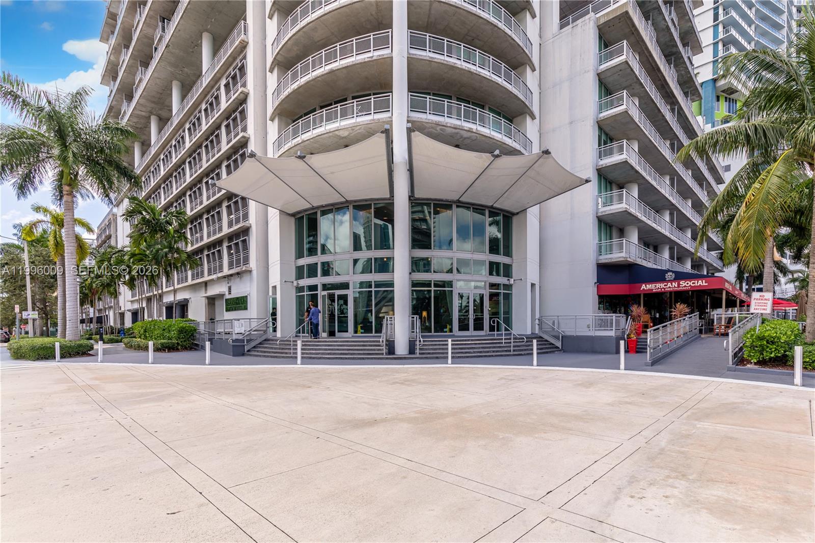 690 SW 1st Ct #1017, Miami FL 33130
