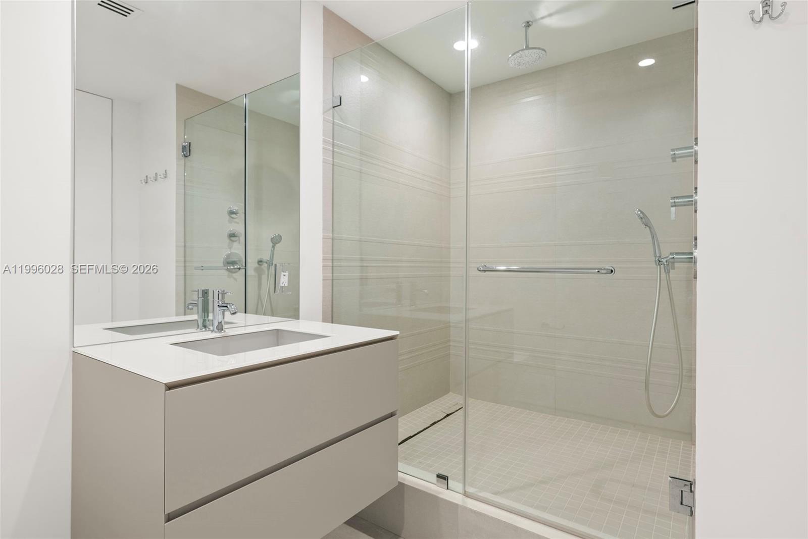 100 S Pointe Dr #1906/07, Miami Beach FL 33139
