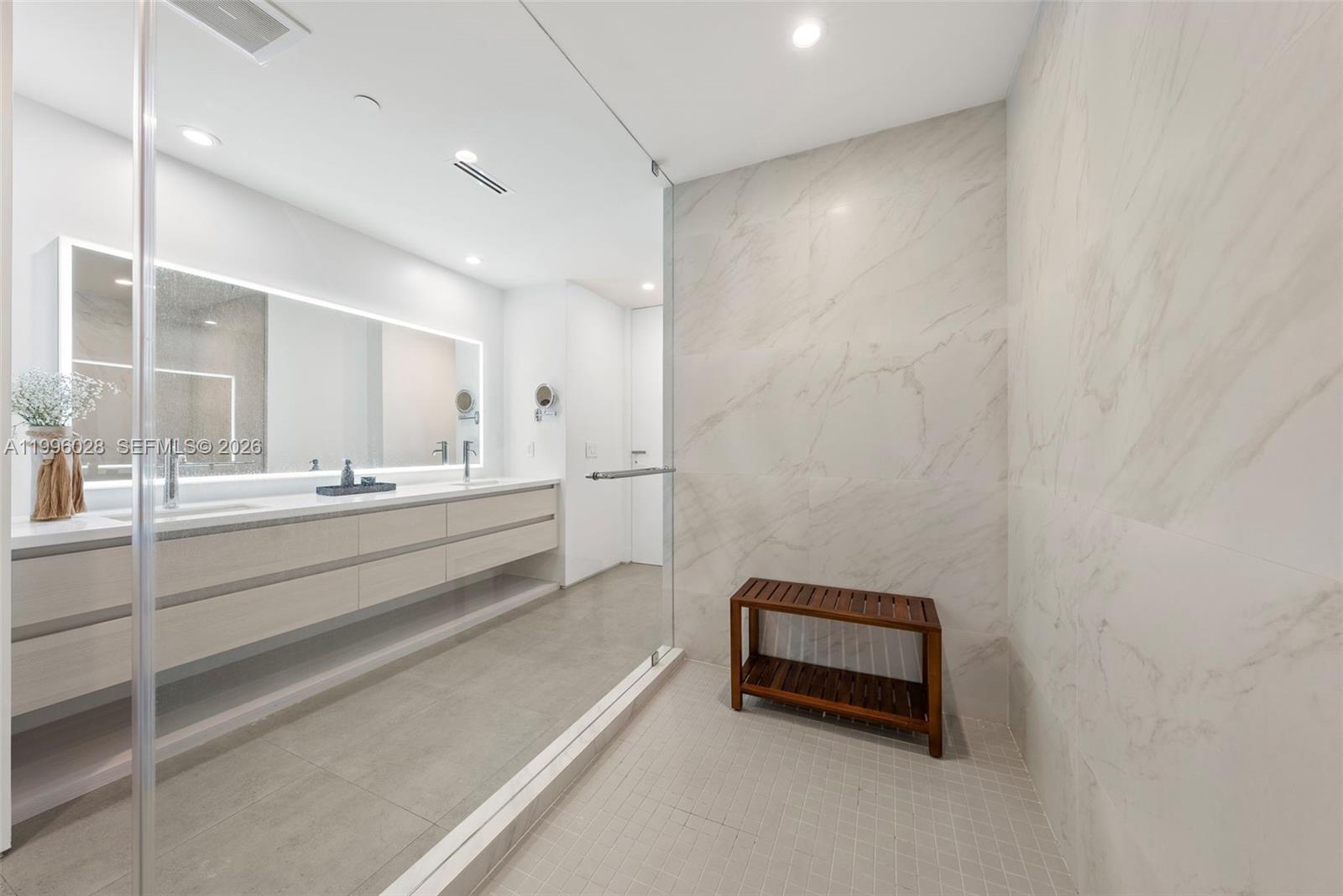100 S Pointe Dr #1906/07, Miami Beach FL 33139