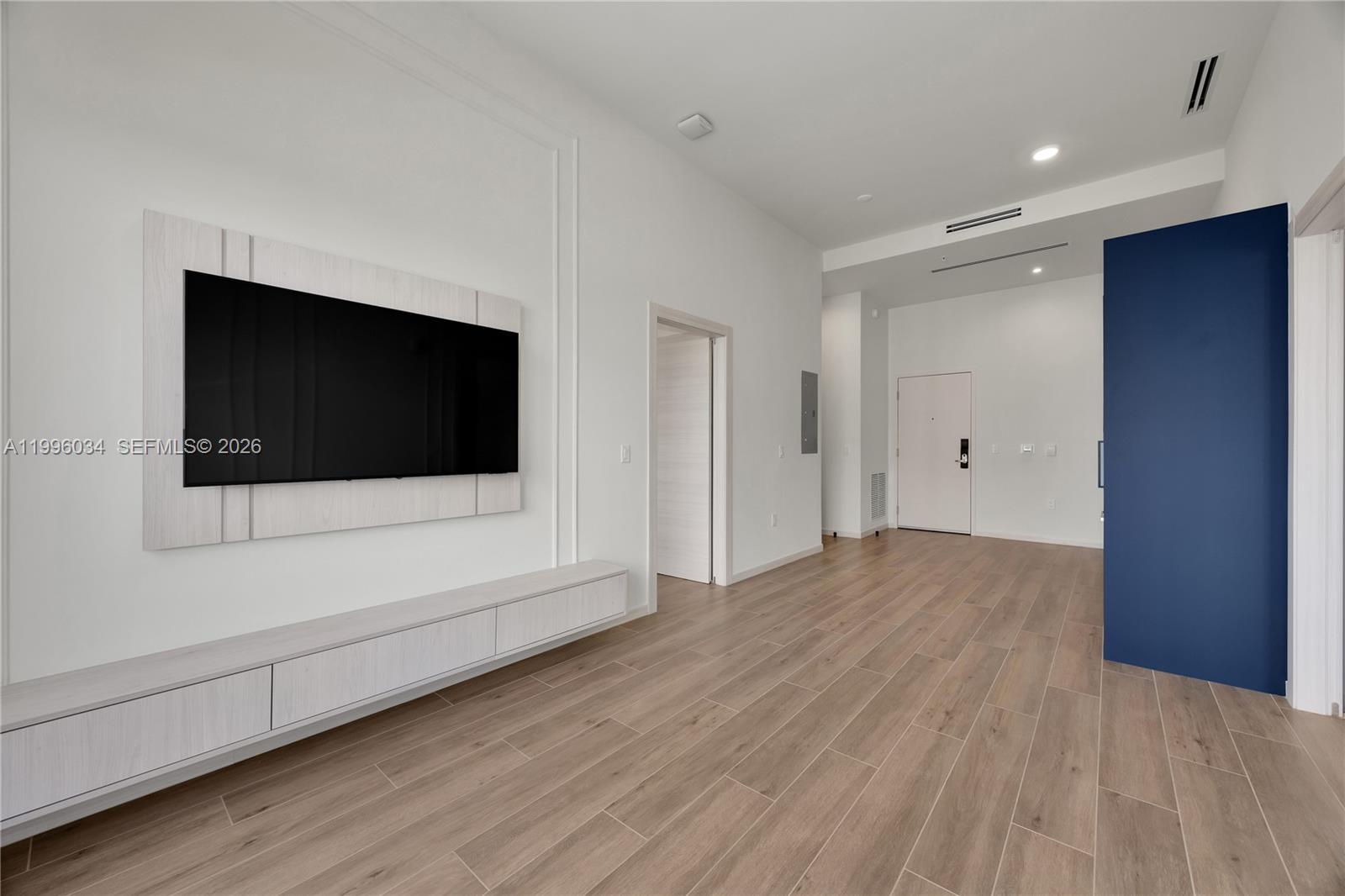 4220 Laguna St #803, Coral Gables FL 33146