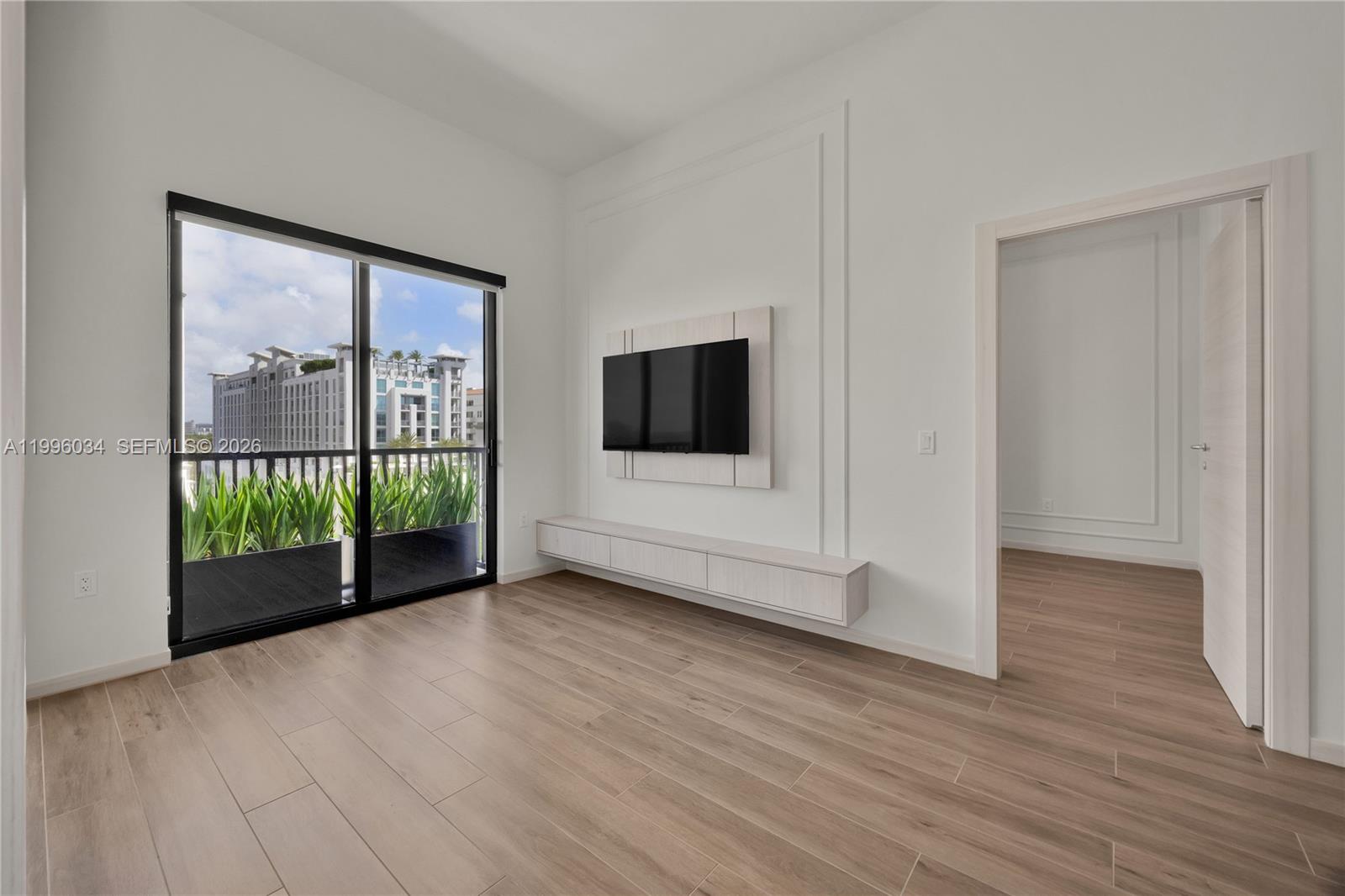 4220 Laguna St #803, Coral Gables FL 33146
