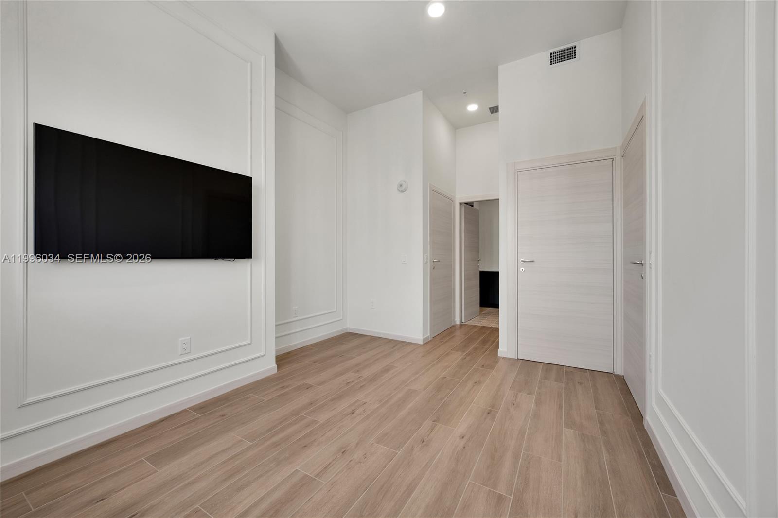 4220 Laguna St #803, Coral Gables FL 33146