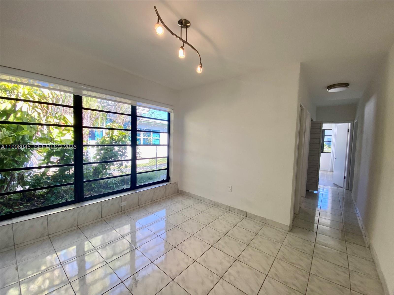 1101 Bay Dr, Miami Beach FL 33141