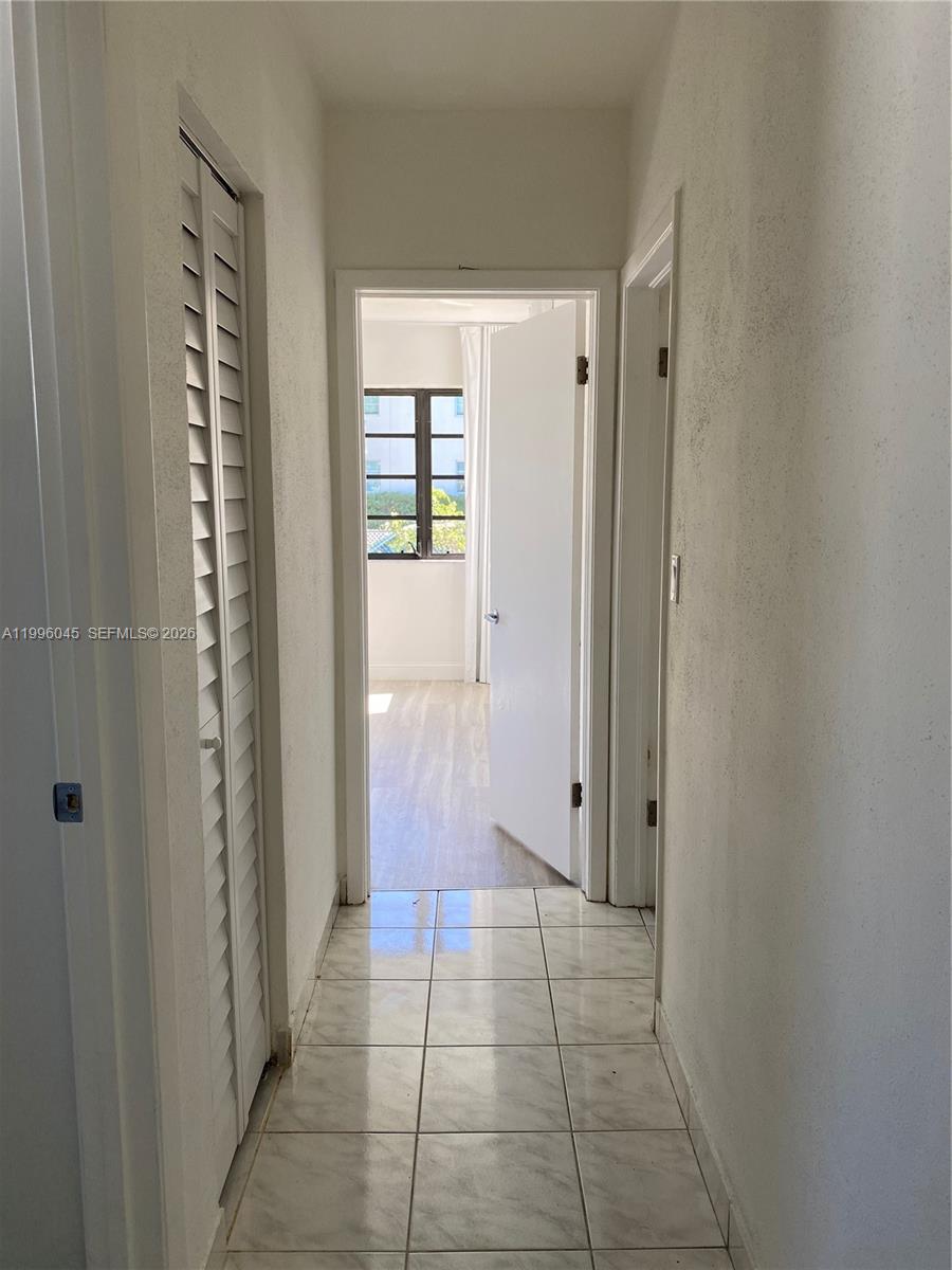 1101 Bay Dr, Miami Beach FL 33141
