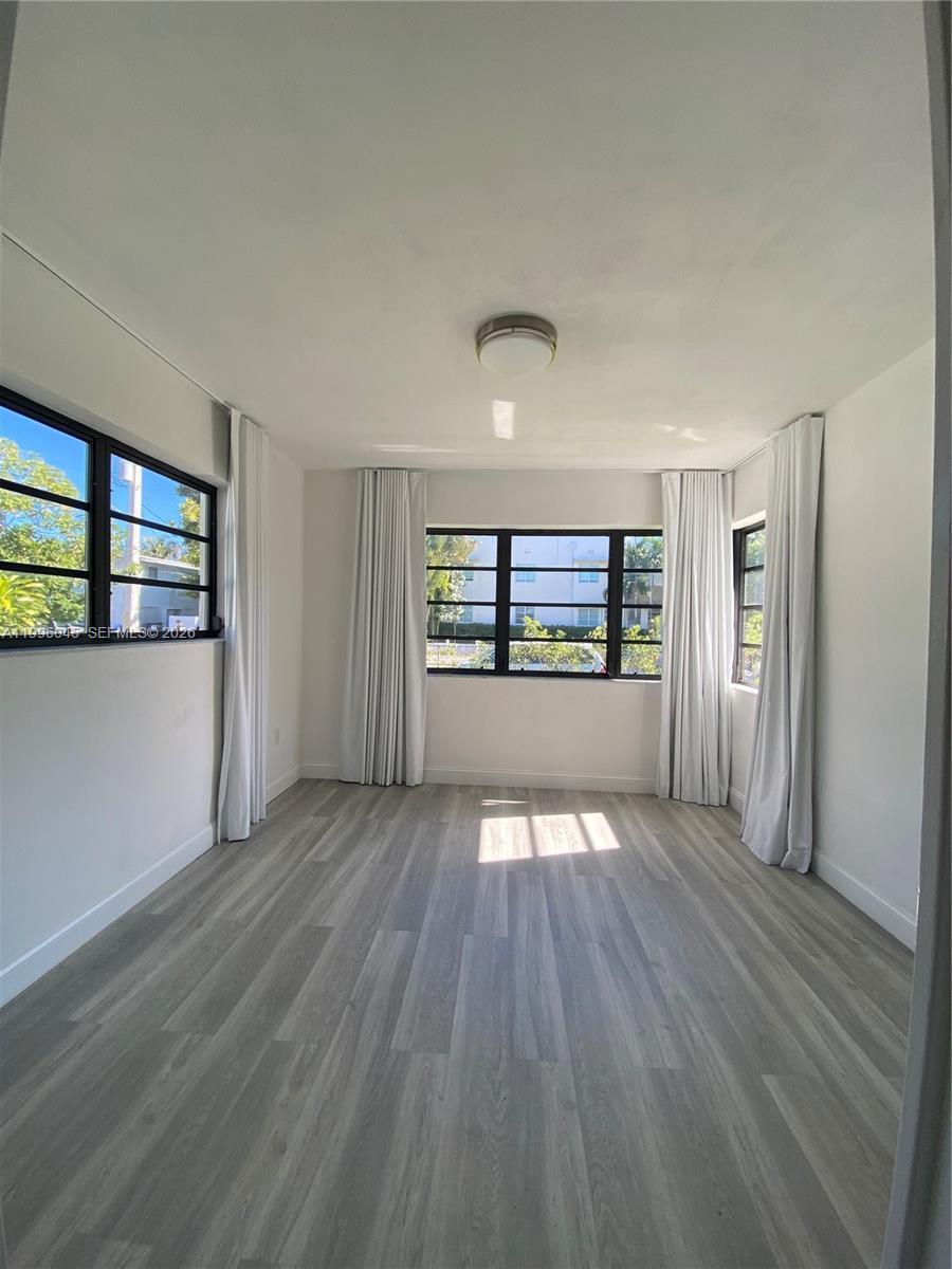 1101 Bay Dr, Miami Beach FL 33141