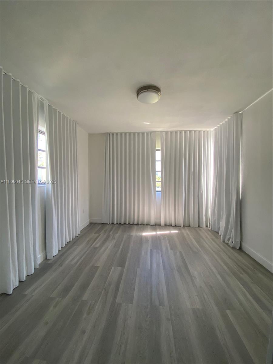1101 Bay Dr, Miami Beach FL 33141