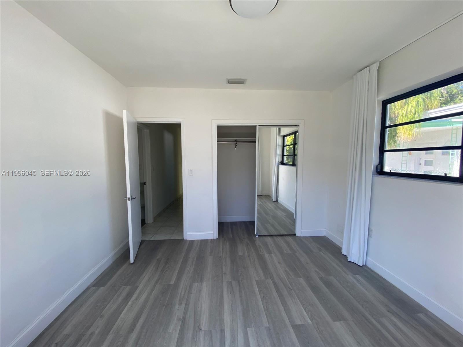 1101 Bay Dr, Miami Beach FL 33141