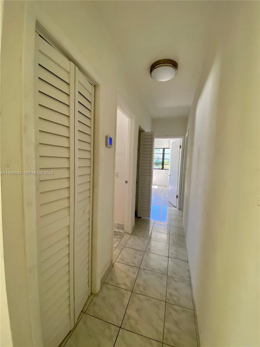 1101 Bay Dr, Miami Beach FL 33141