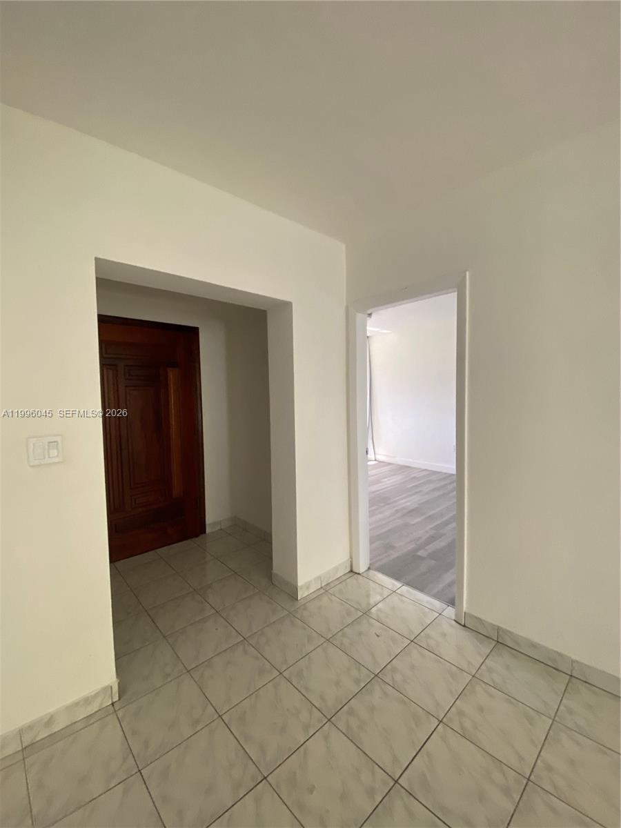 1101 Bay Dr, Miami Beach FL 33141