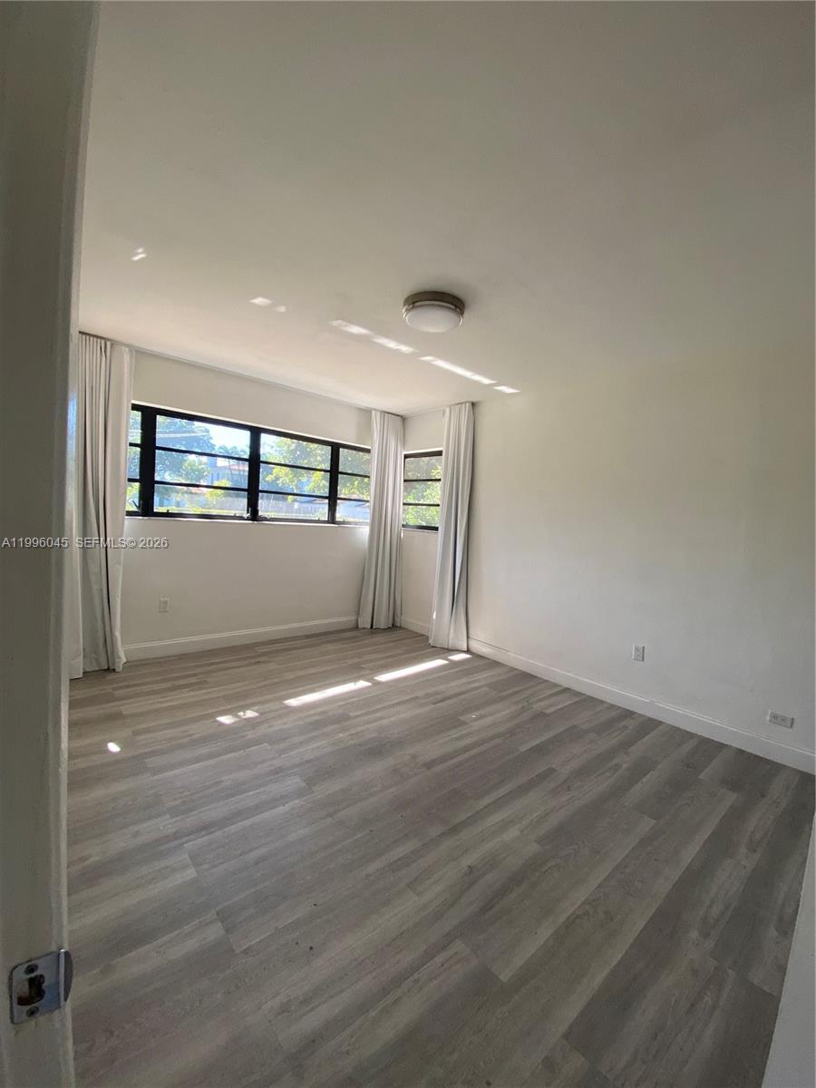 1101 Bay Dr, Miami Beach FL 33141