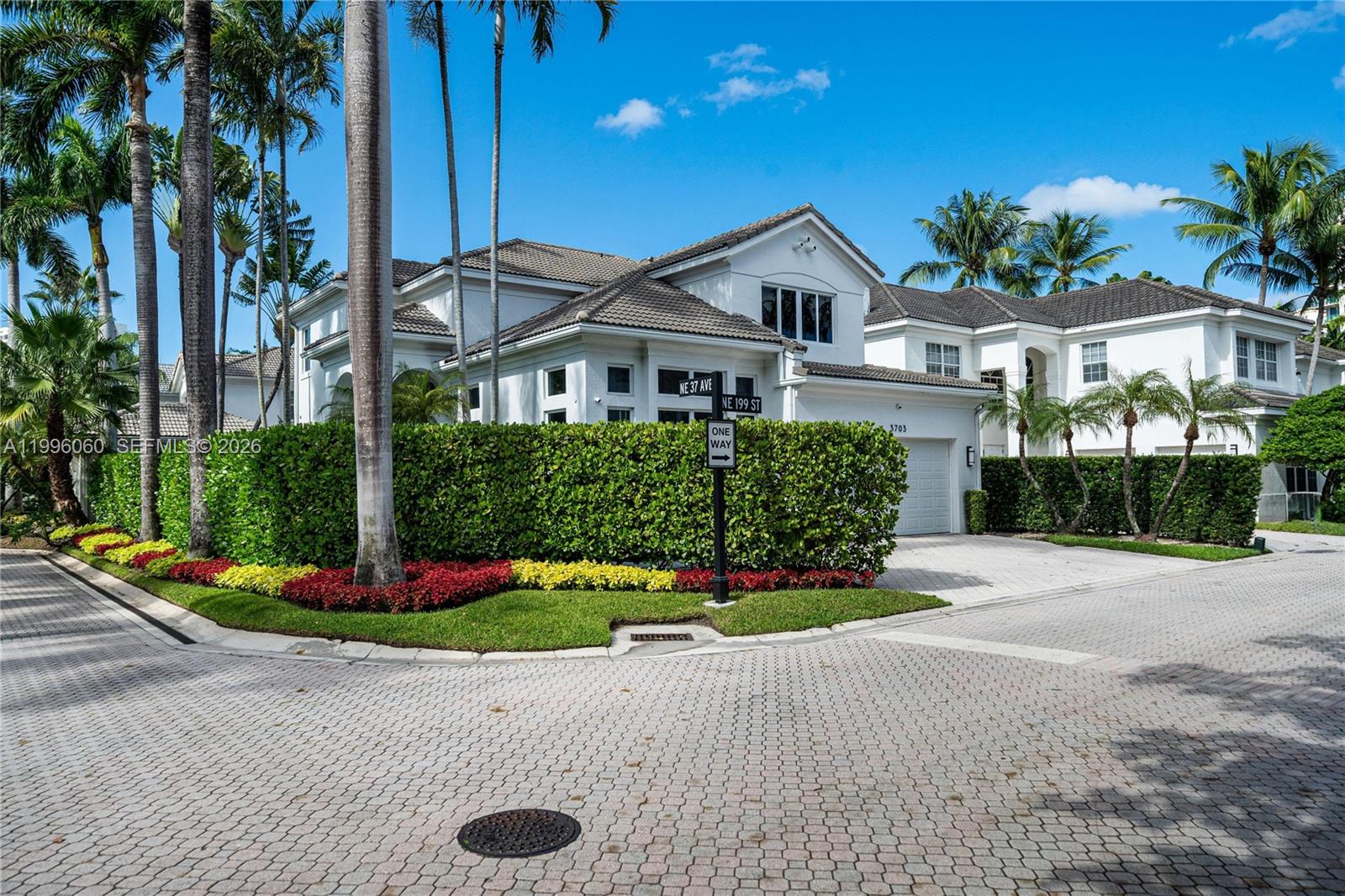 3703 NE 199th St, Aventura FL 33180