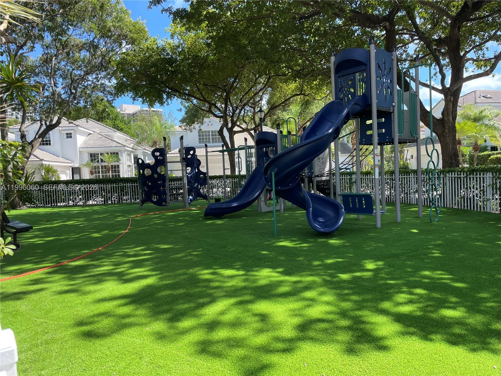 3703 NE 199th St, Aventura FL 33180