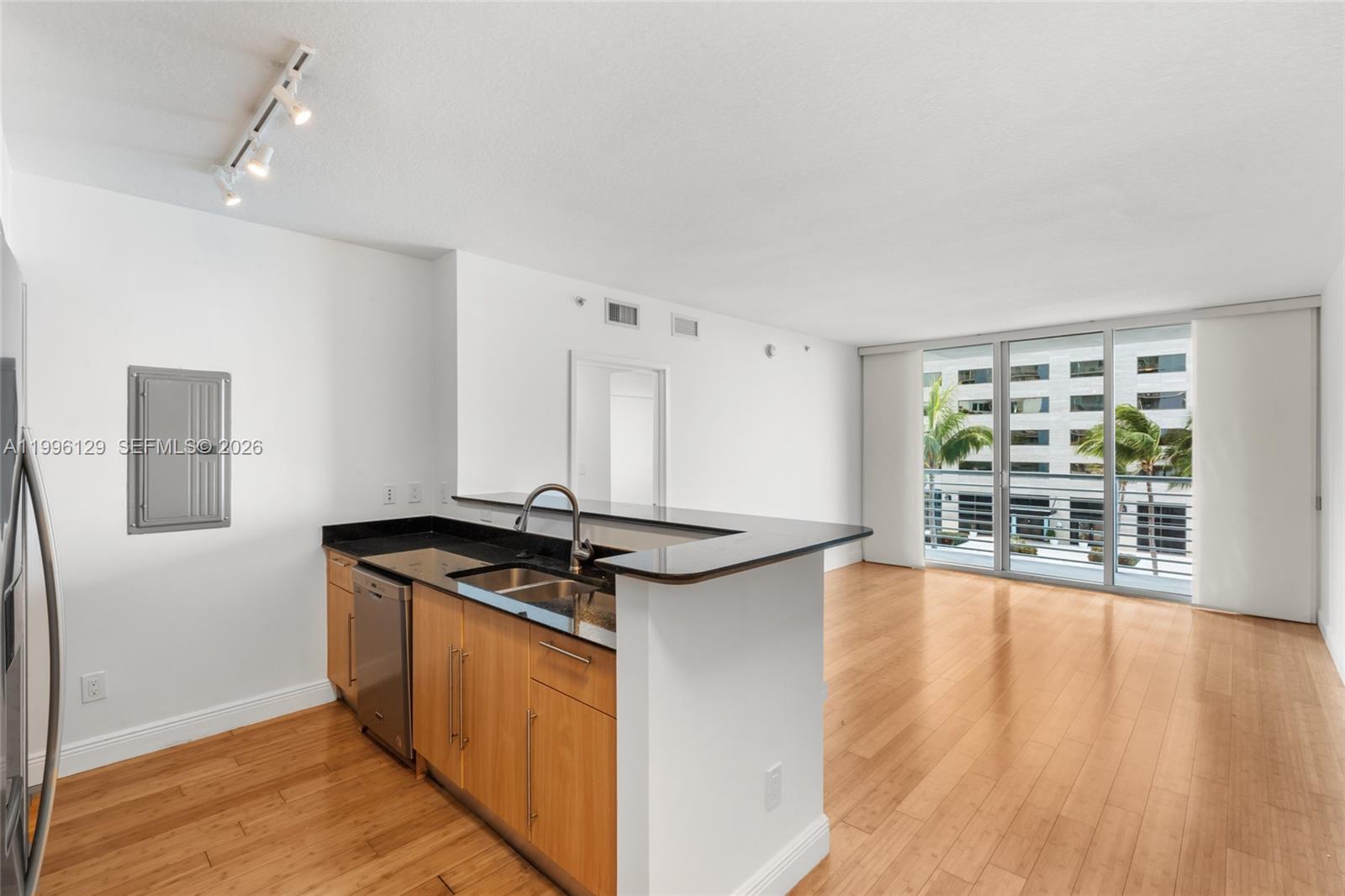 335 S Biscayne Blvd #908, Miami FL 33131