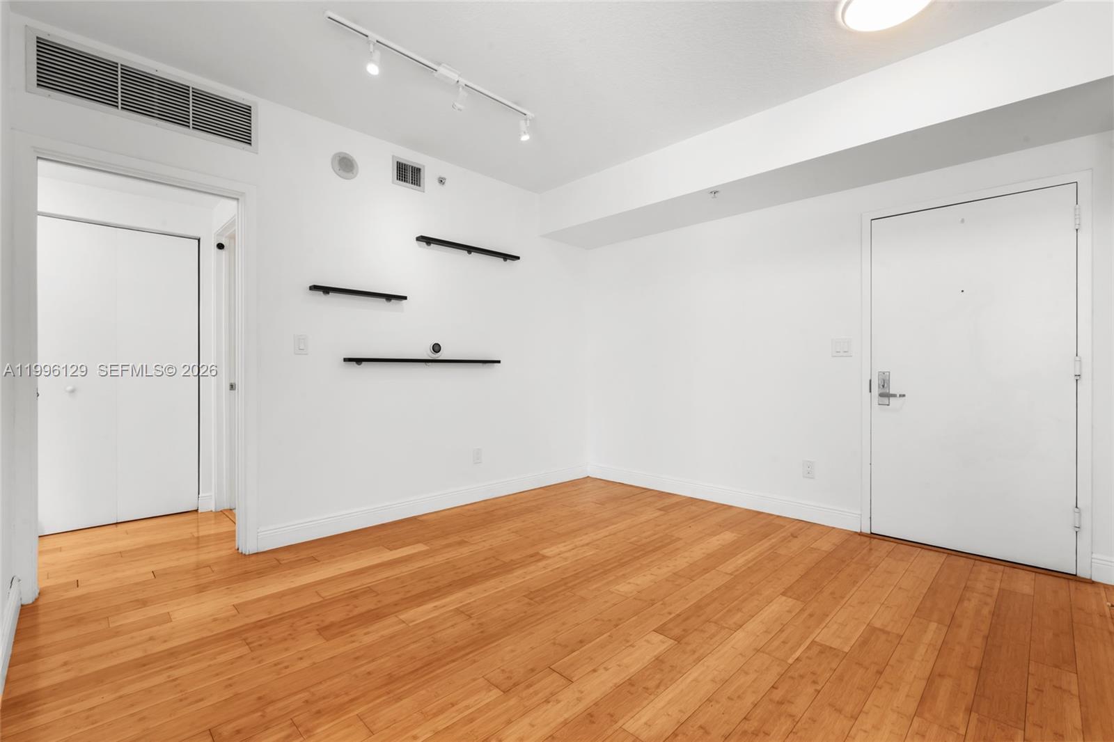 335 S Biscayne Blvd #908, Miami FL 33131
