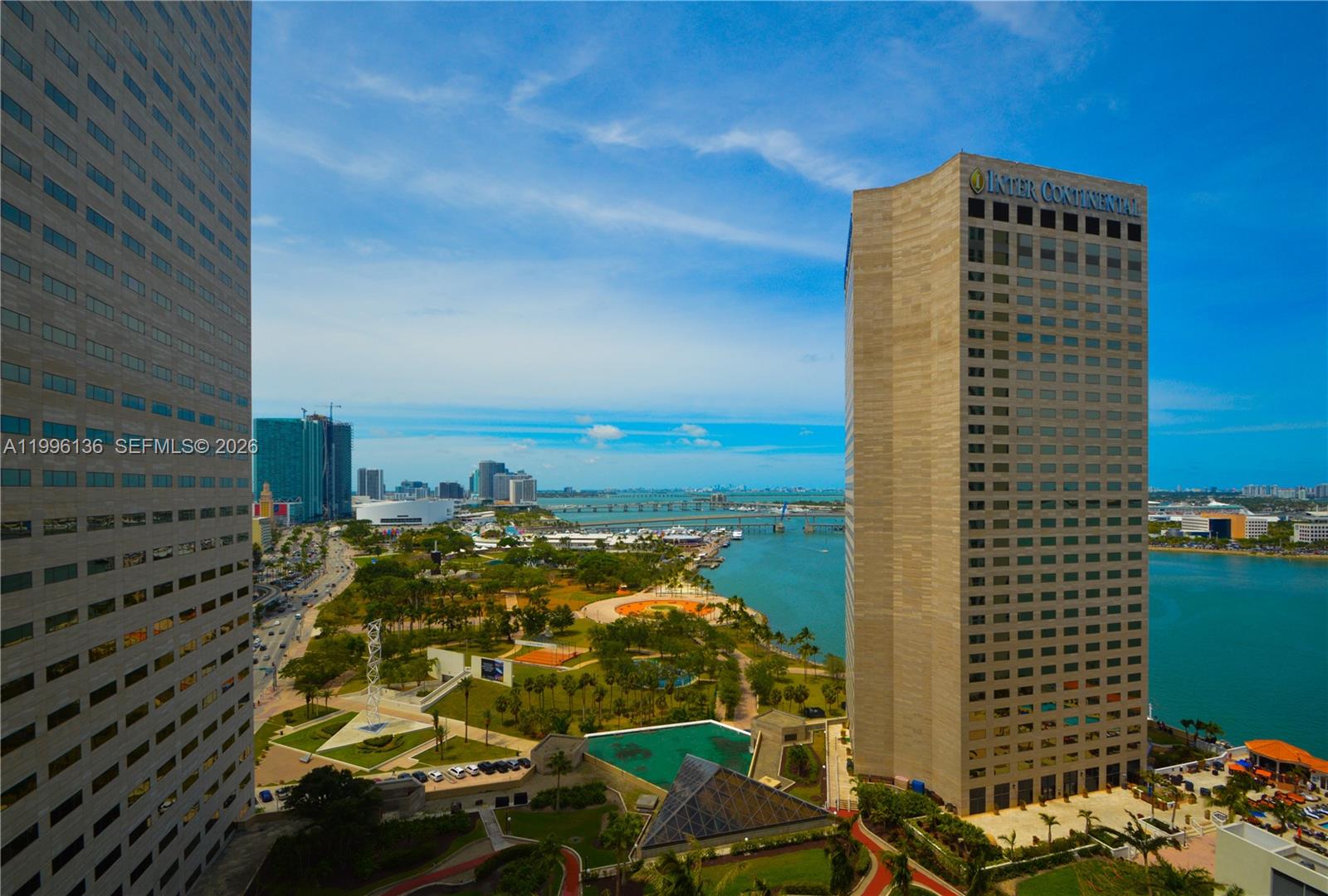 325 S Biscayne Blvd #2320, Miami FL 33131