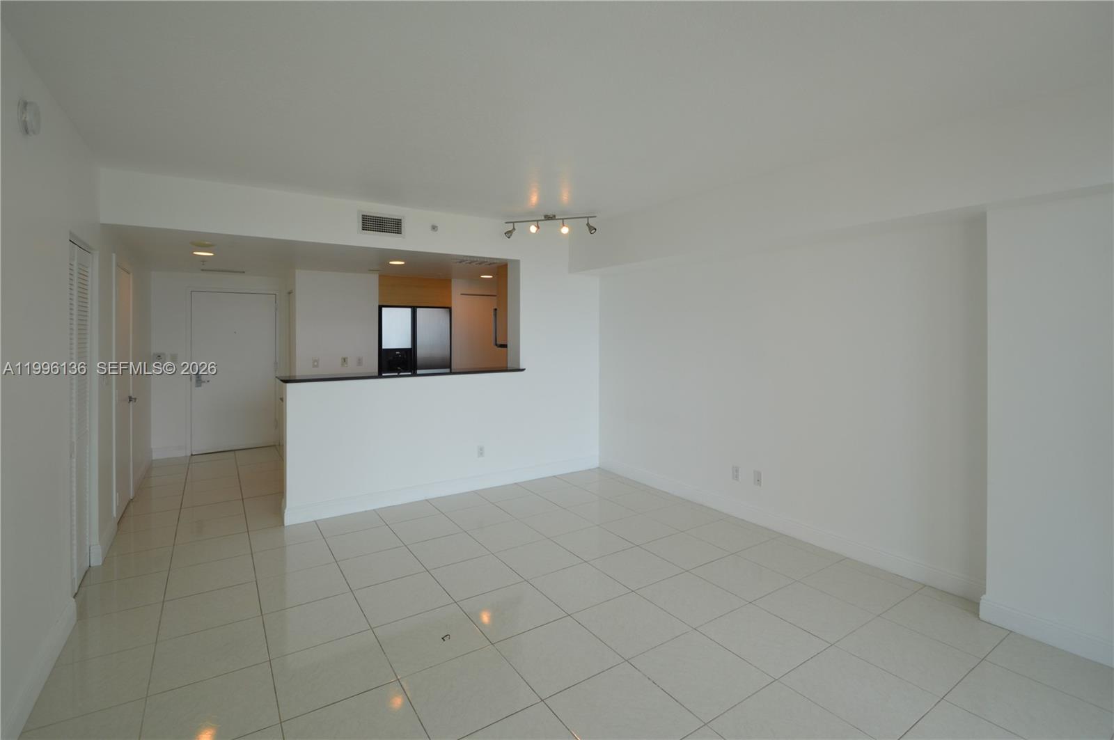 325 S Biscayne Blvd #2320, Miami FL 33131