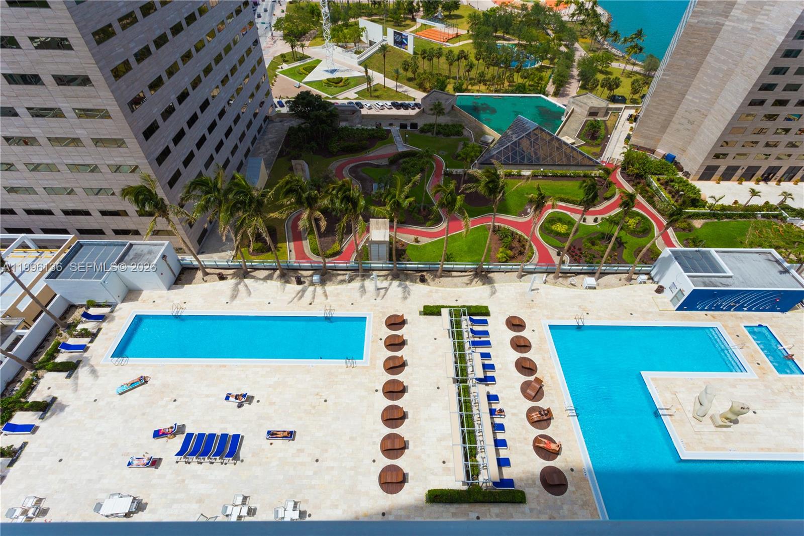325 S Biscayne Blvd #2320, Miami FL 33131