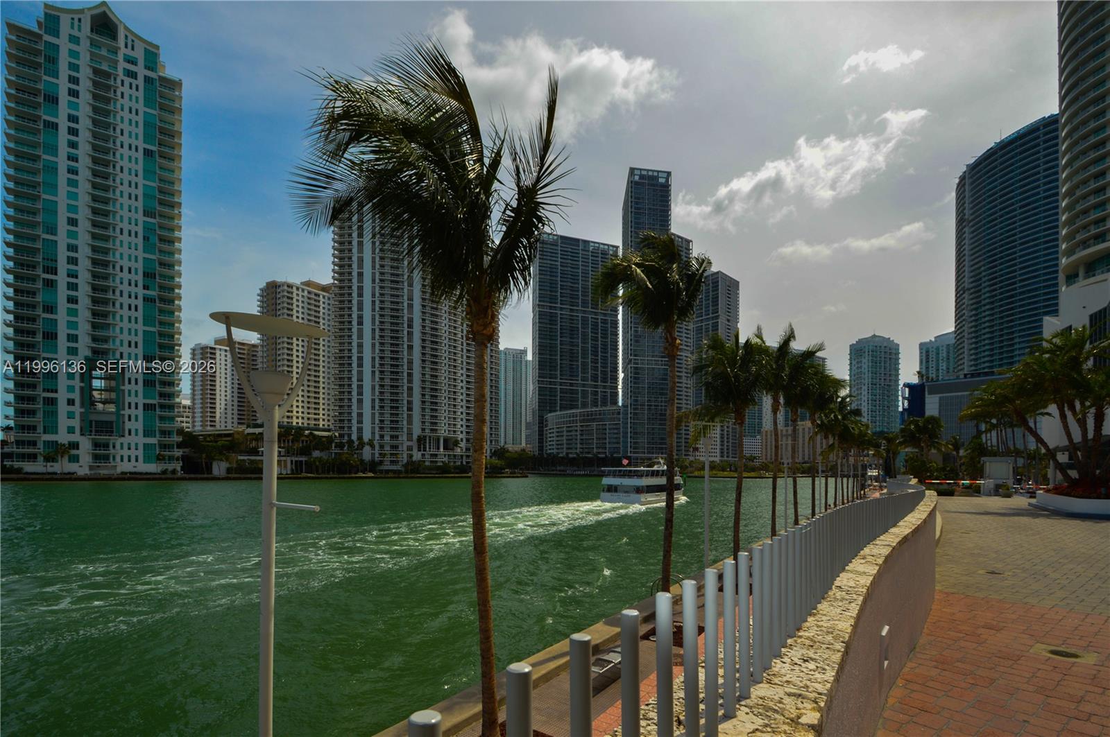 325 S Biscayne Blvd #2320, Miami FL 33131