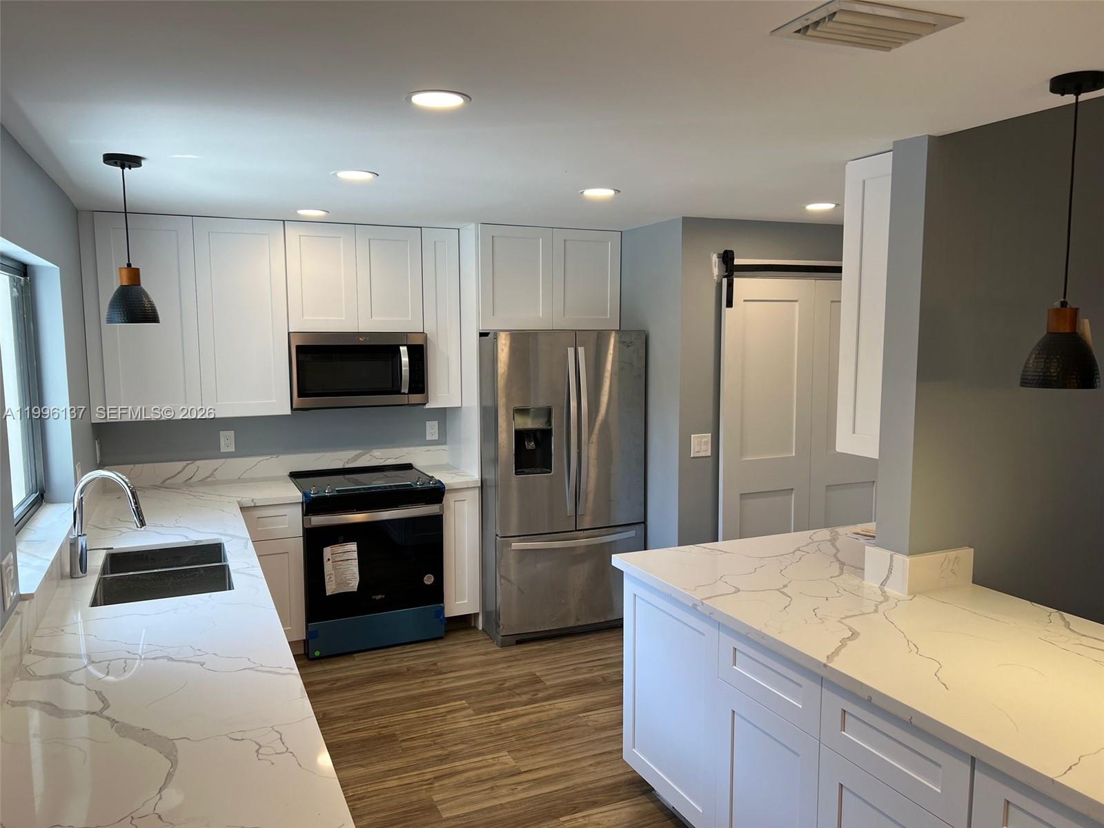 234 Avalon Ave, Lauderdale By The Sea FL 33308