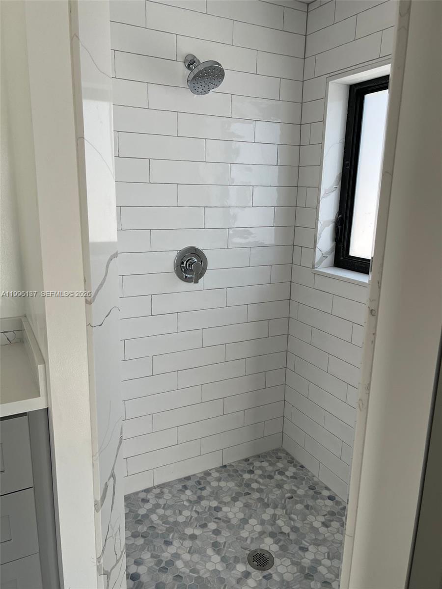 234 Avalon Ave, Lauderdale By The Sea FL 33308