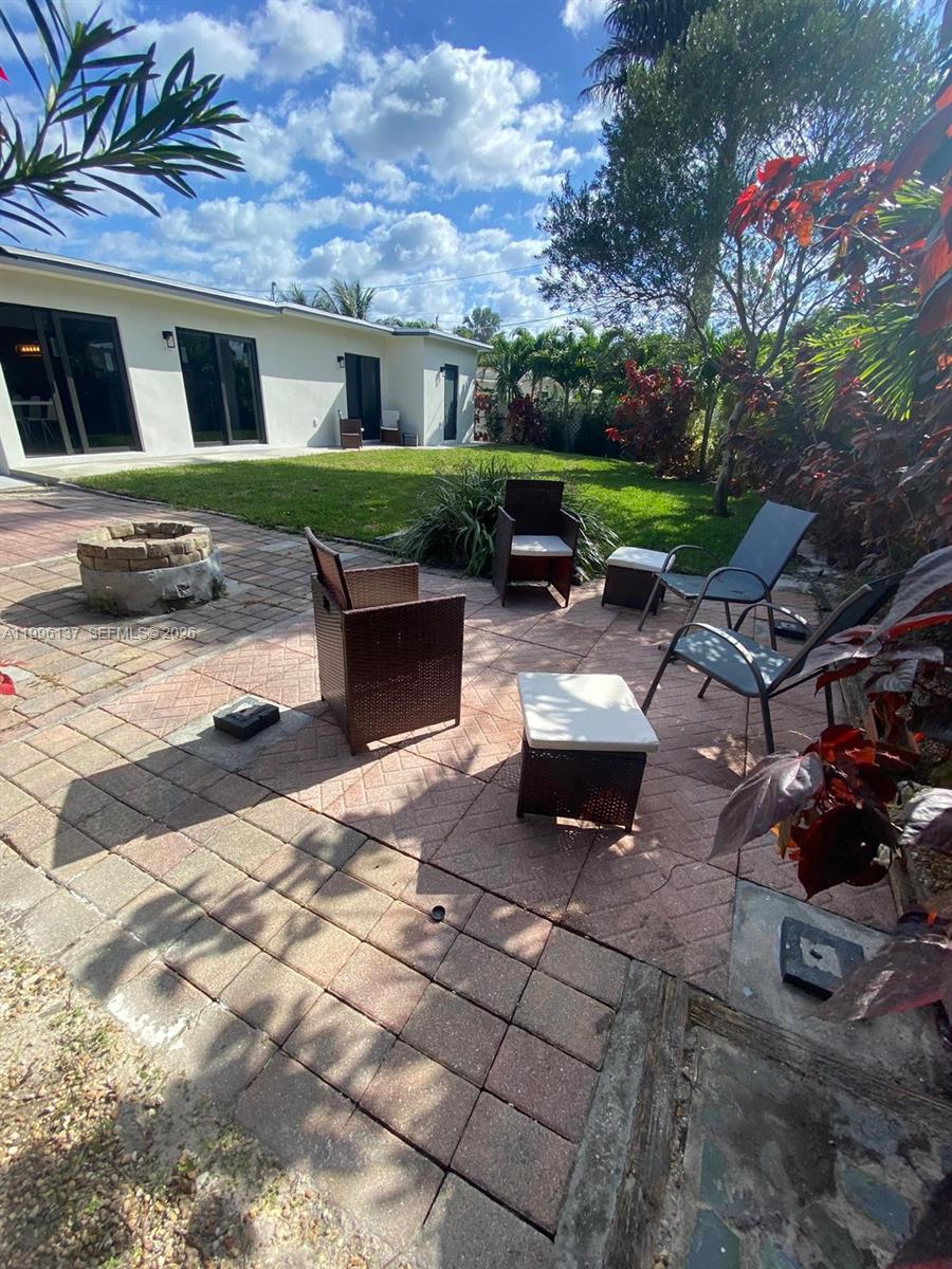 234 Avalon Ave, Lauderdale By The Sea FL 33308