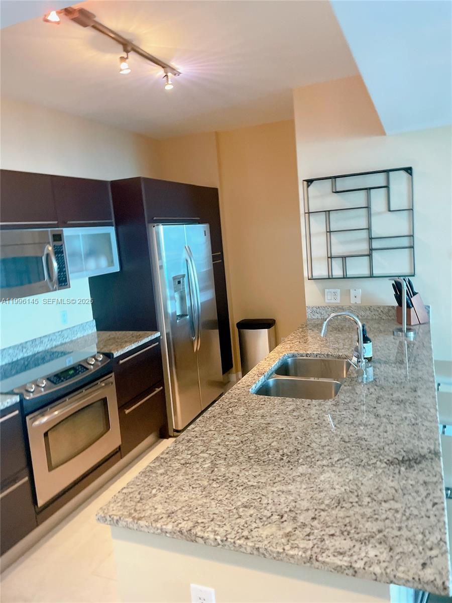 951 Brickell Ave #3506, Miami FL 33131